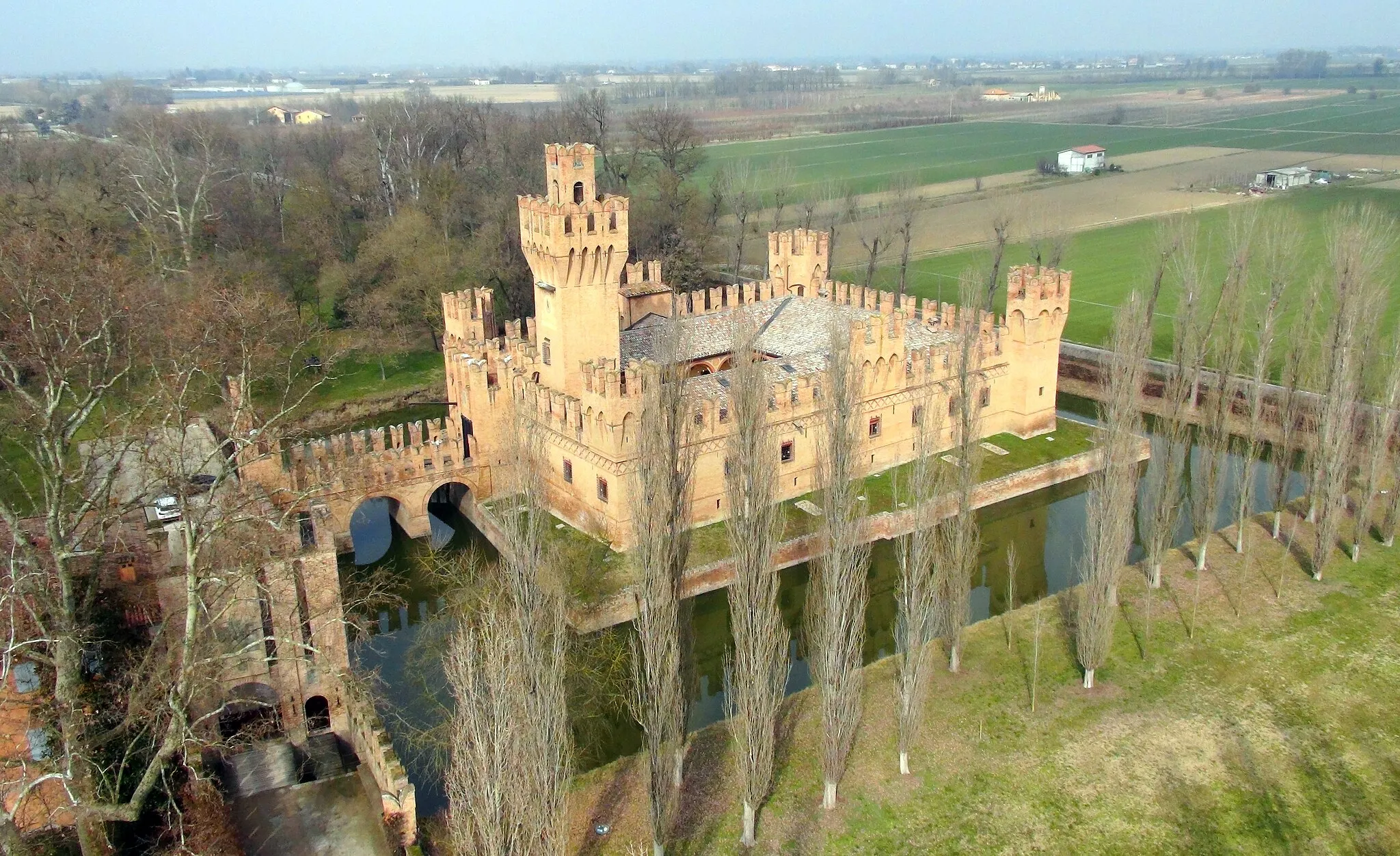 Photo showing: Castello dei Manzoli o Castello di S.Martino in Soverzano (Bo)