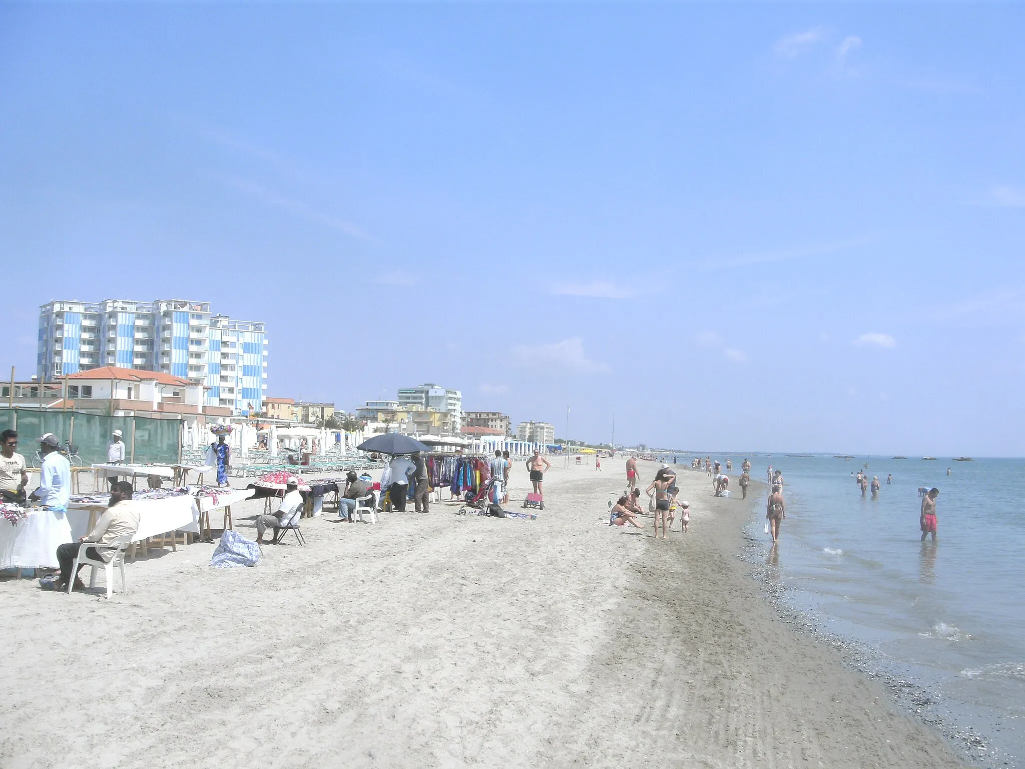 Photo showing: Strandabschnitt von Lido di Pomposa (Lidi di Comacchio) an der norditalienischen Adria.