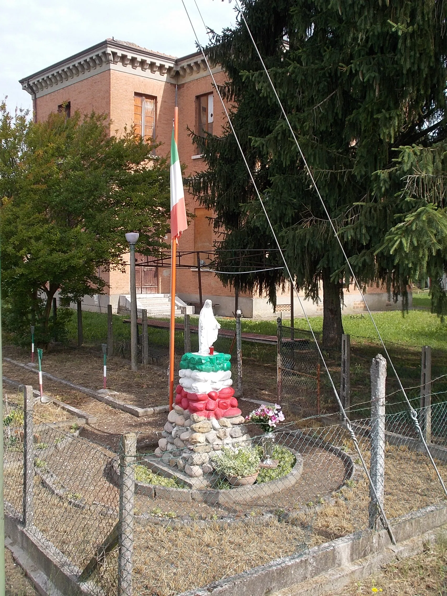 Photo showing: Ferrara - Bova di Marrara