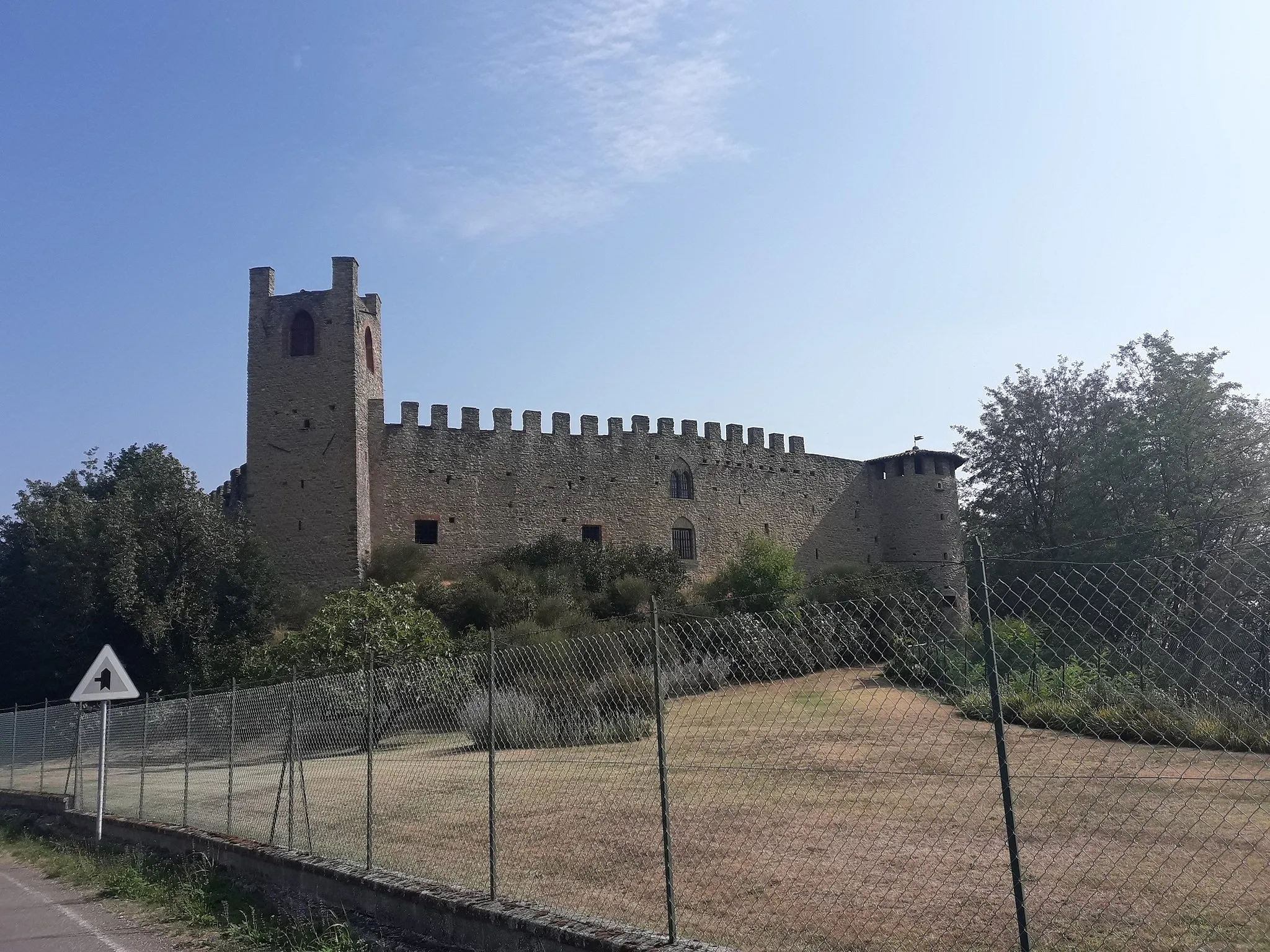 Photo showing: Castle of Magnano, municipalty of Carpaneto Piacentino, Piacenza, Italy