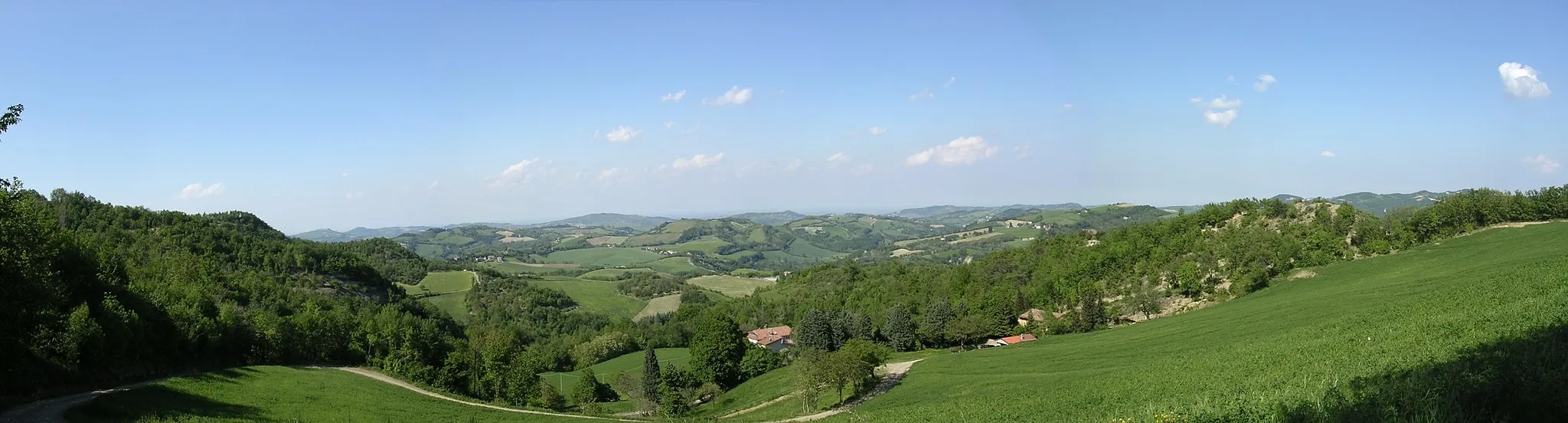 Photo showing: Panorama in Val di Zena (Querceto di Gorgognano, it:Pianoro, Bologna, Italy)