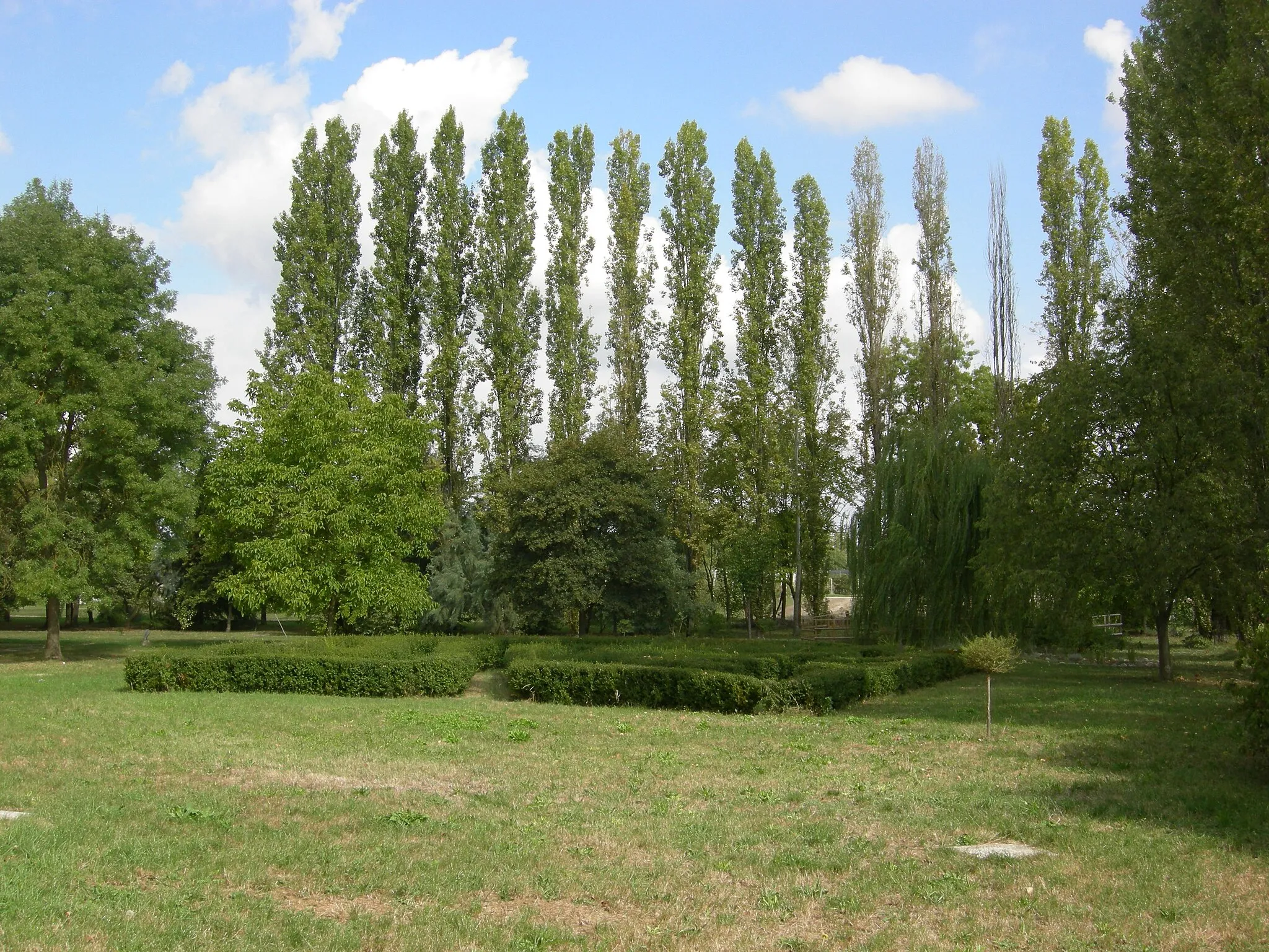 Photo showing: Parco, Istituto Agrario Fratelli Navarra (Ferrara)