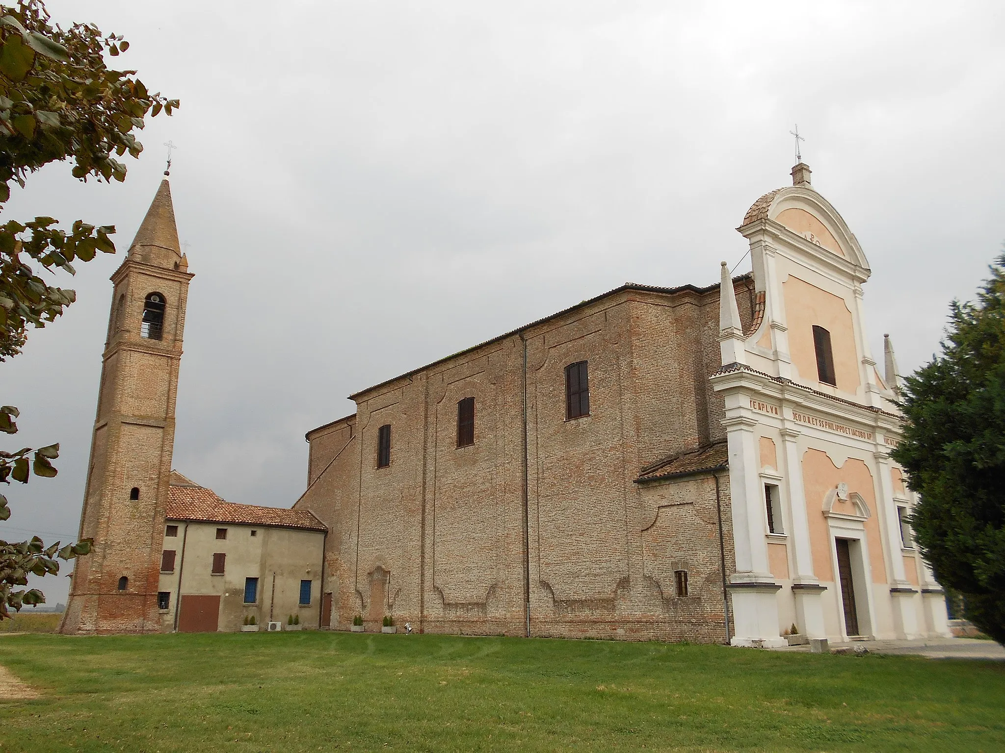 Photo showing: Chiesa di San Giacomo e San Filippo, Ravalle, Ferrara