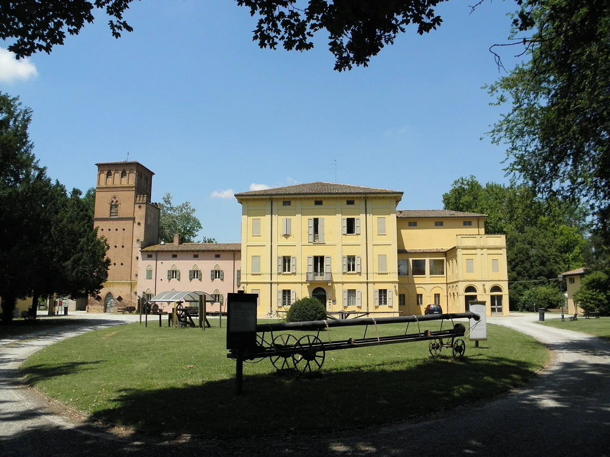 Photo showing: San Marino, frazione di Bentivoglio: Villa Smeraldi, attualmente sede del Museo della civiltà contadina.