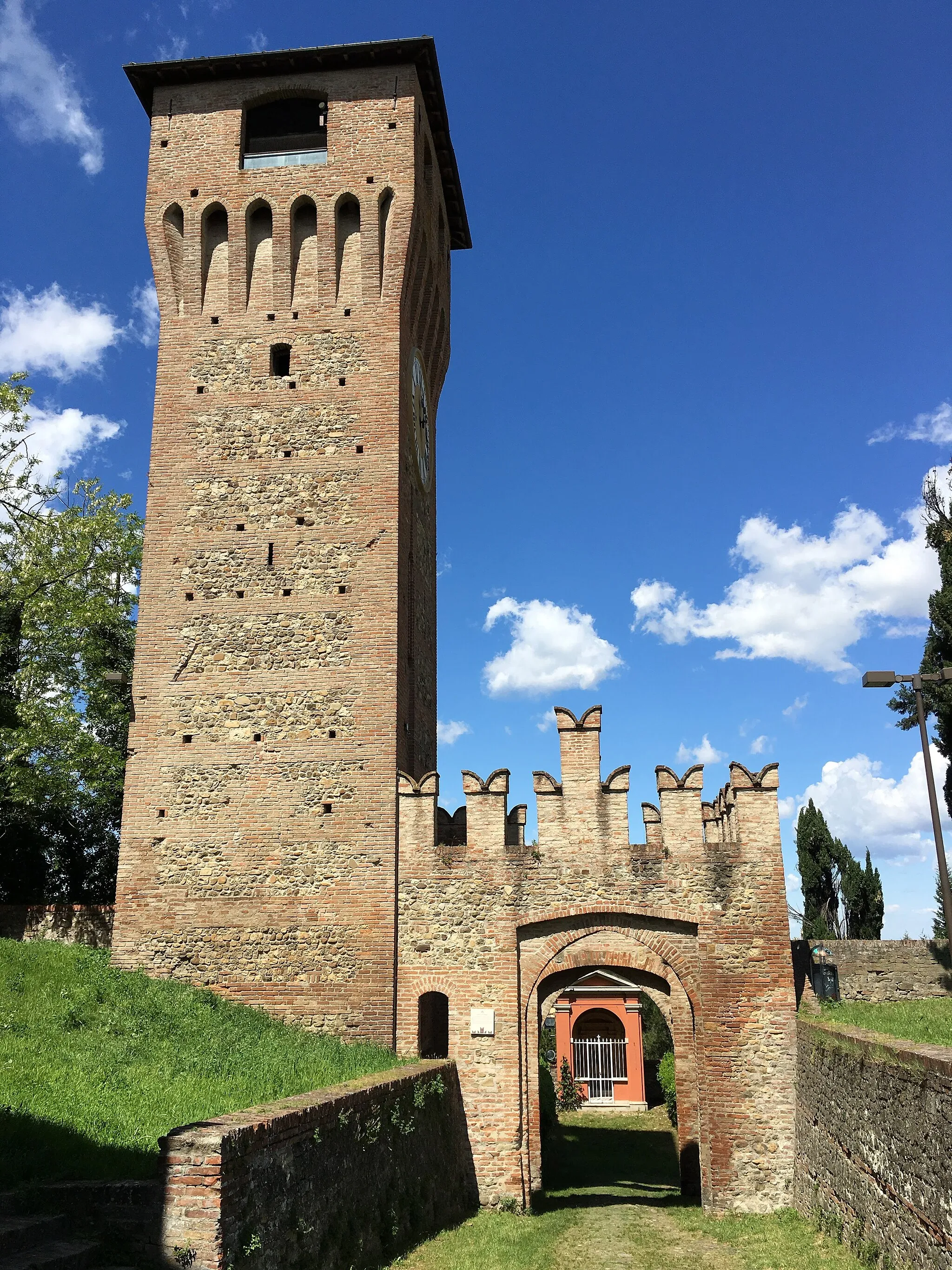 Photo showing: Bentivoglio's Rocca in Bazzano, Italy