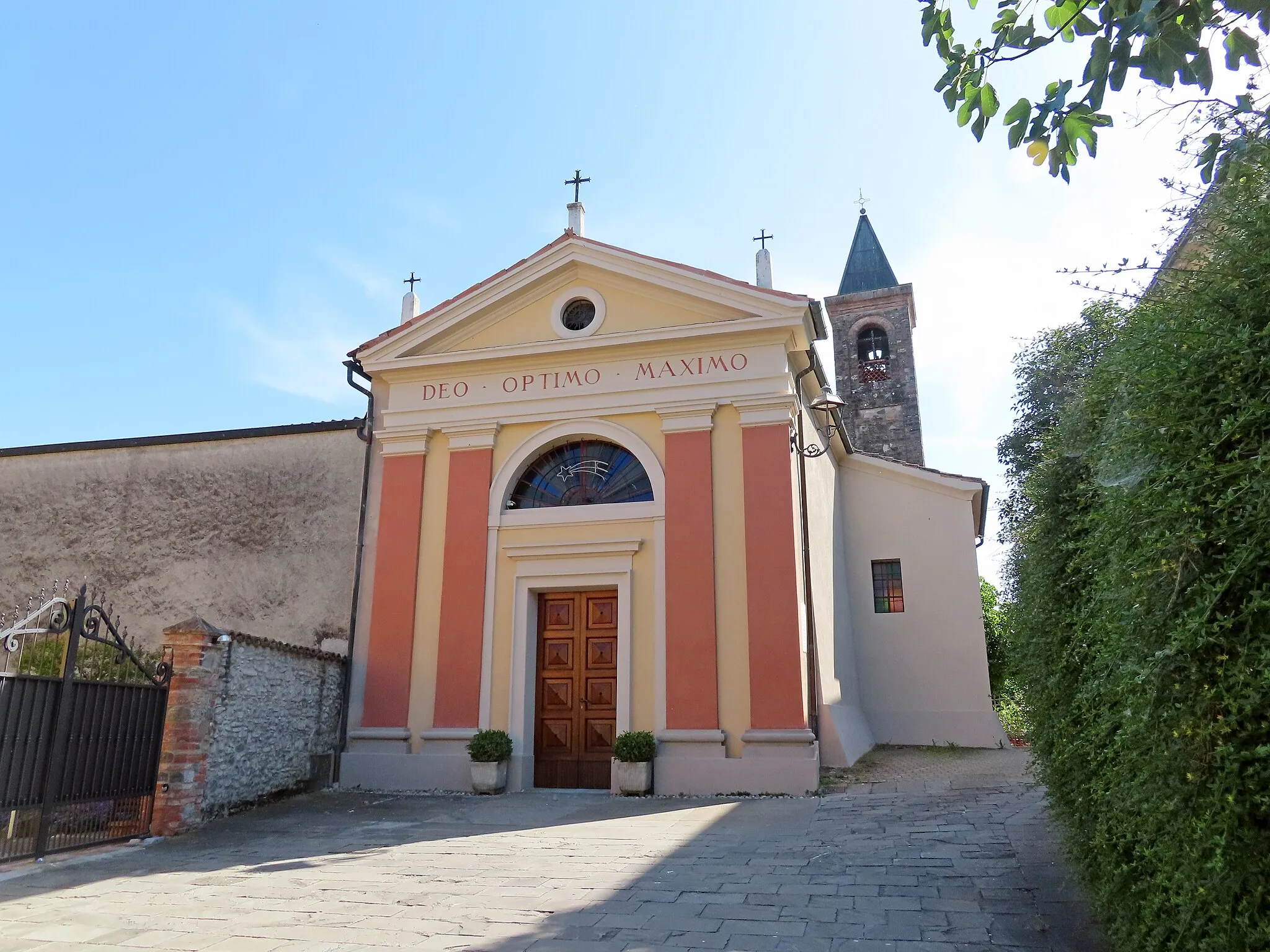 Photo showing: Facciata della chiesa dei Santi Antonino e Fermo