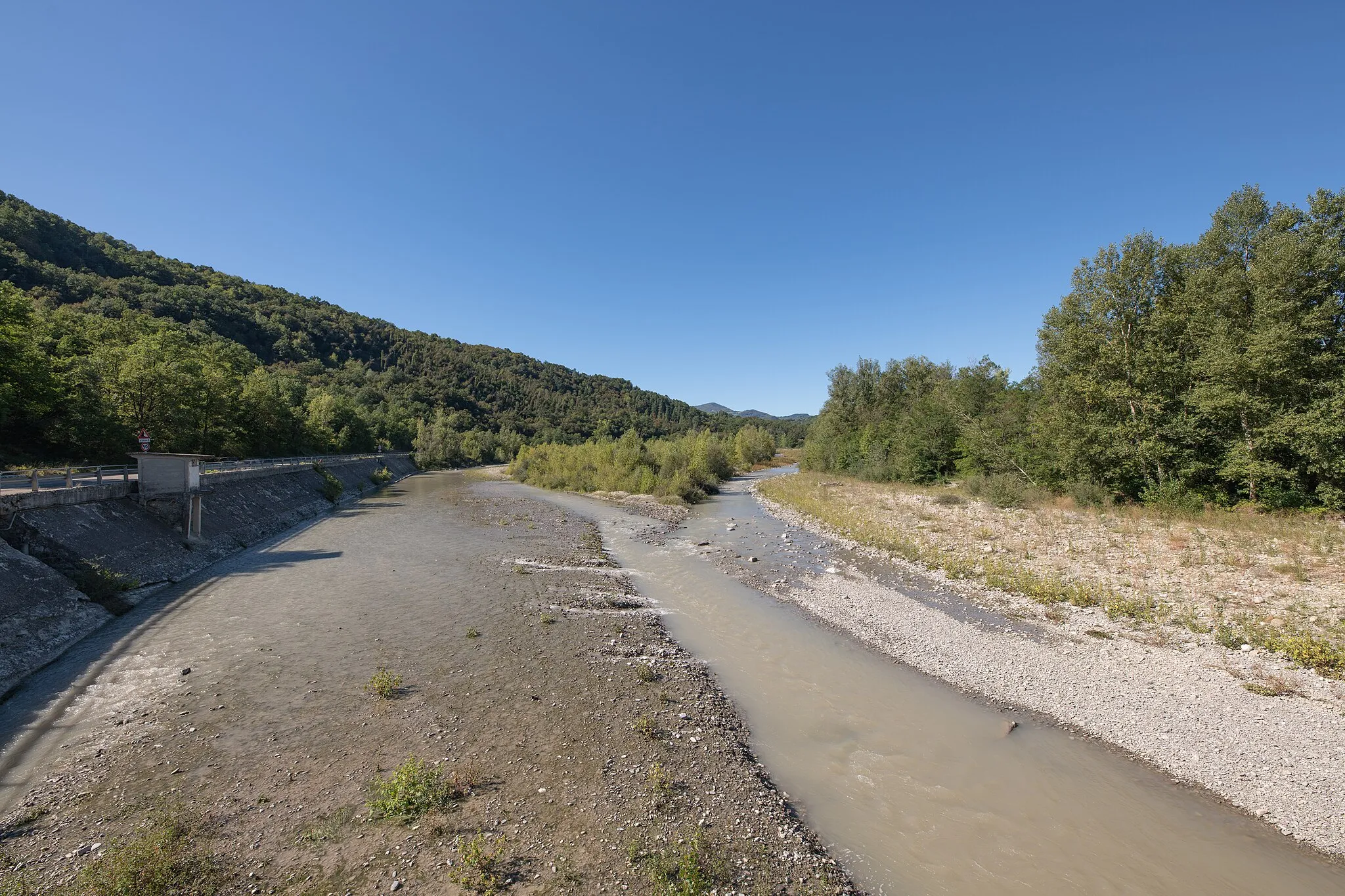 Photo showing: Torrente Enza - Neviano degli Arduini, Parma, Italia