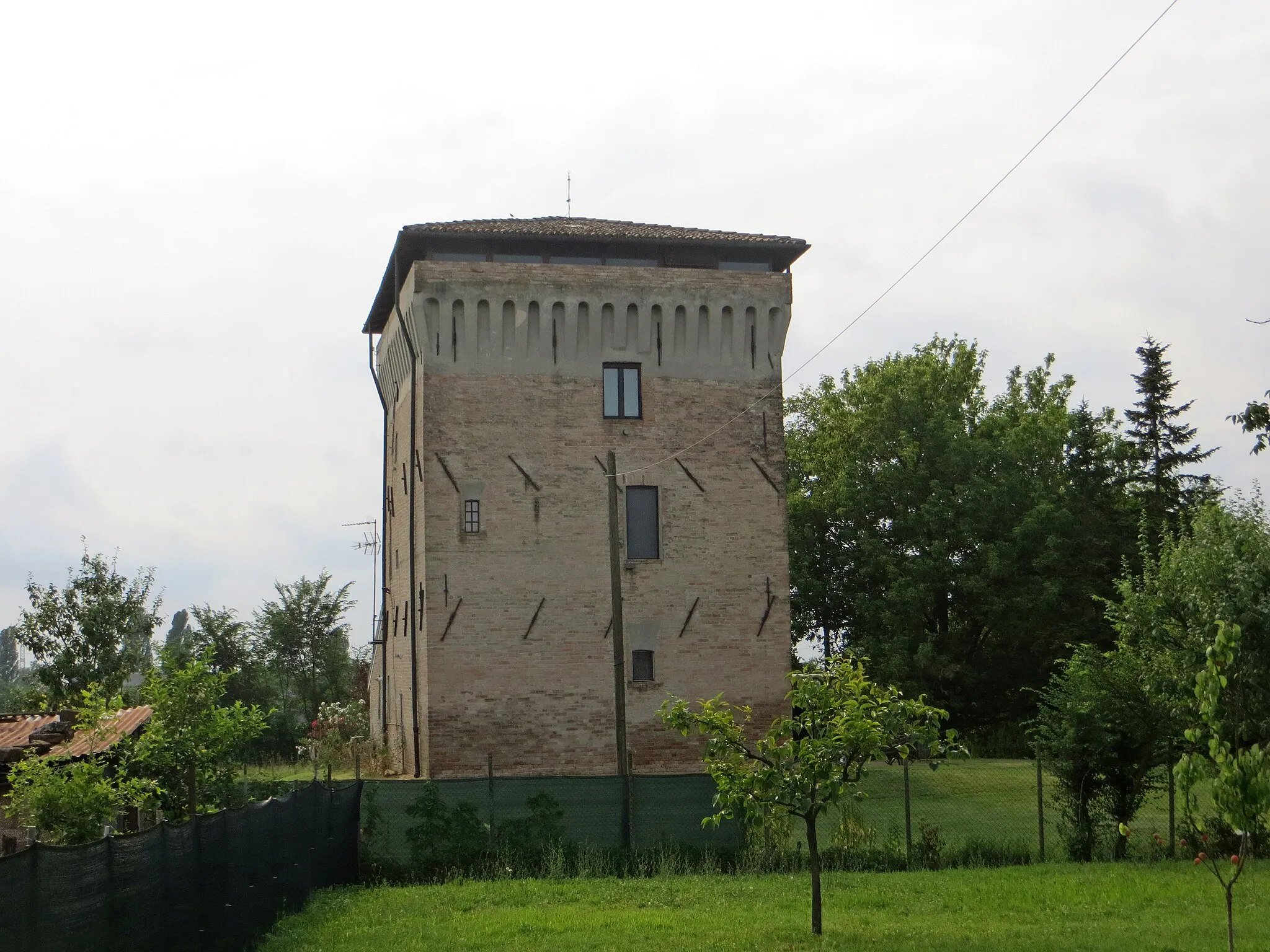 Photo showing: Torrione (Beneceto, Parma) - lato est