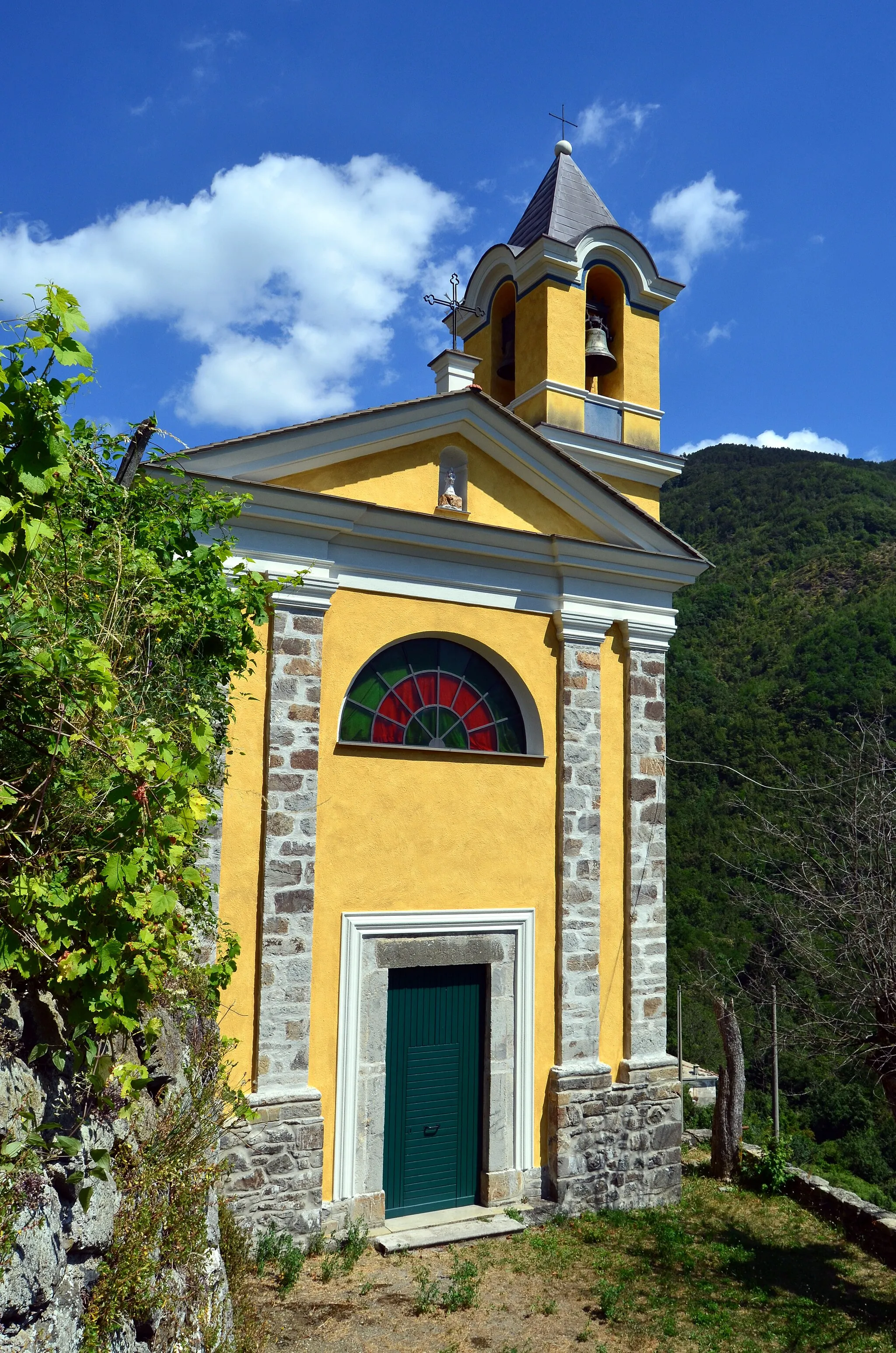 Photo showing: Chiesa della Natività di Maria Vergine, Vallepiana, Borzonasca, Liguria, Italia