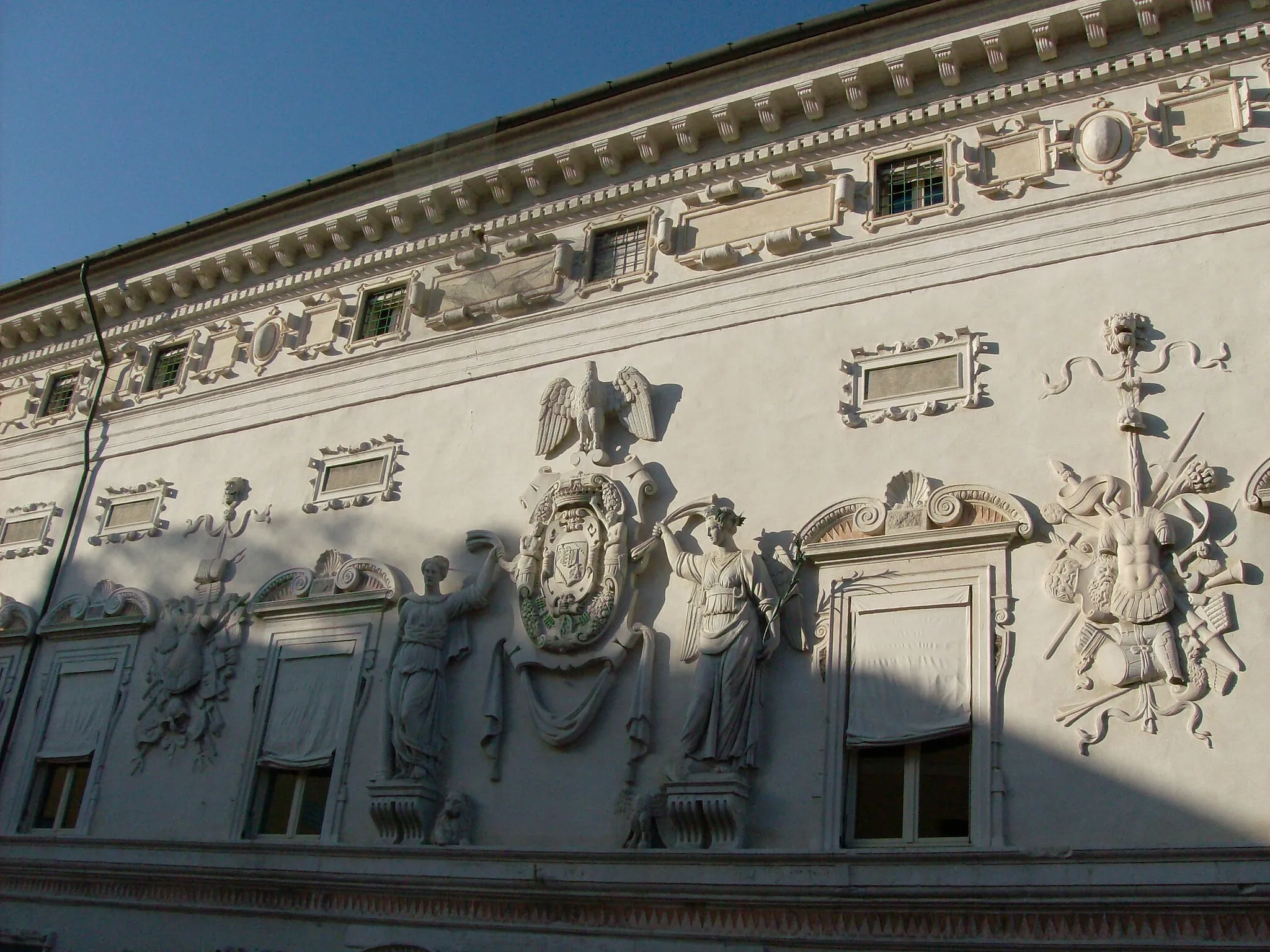 Photo showing: Il Palazzo Bentivoglio a Ferrara in via Garibaldi