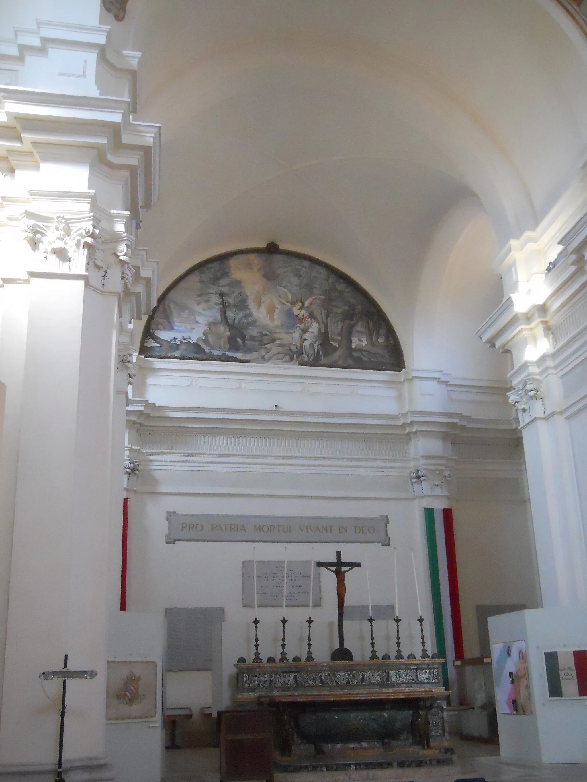 Photo showing: L'abside e l'altare maggiore della chiesa di San Romualdo a Ravenna