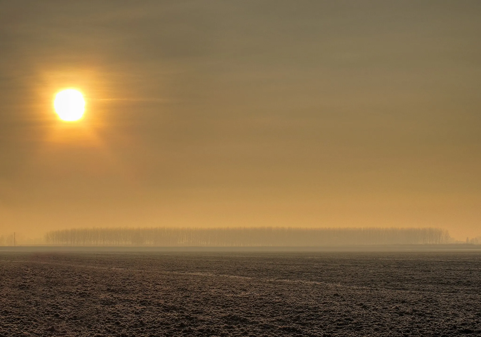 Photo showing: Sunrise - Madonna San Clemente (MO) Italy - December 28, 2010