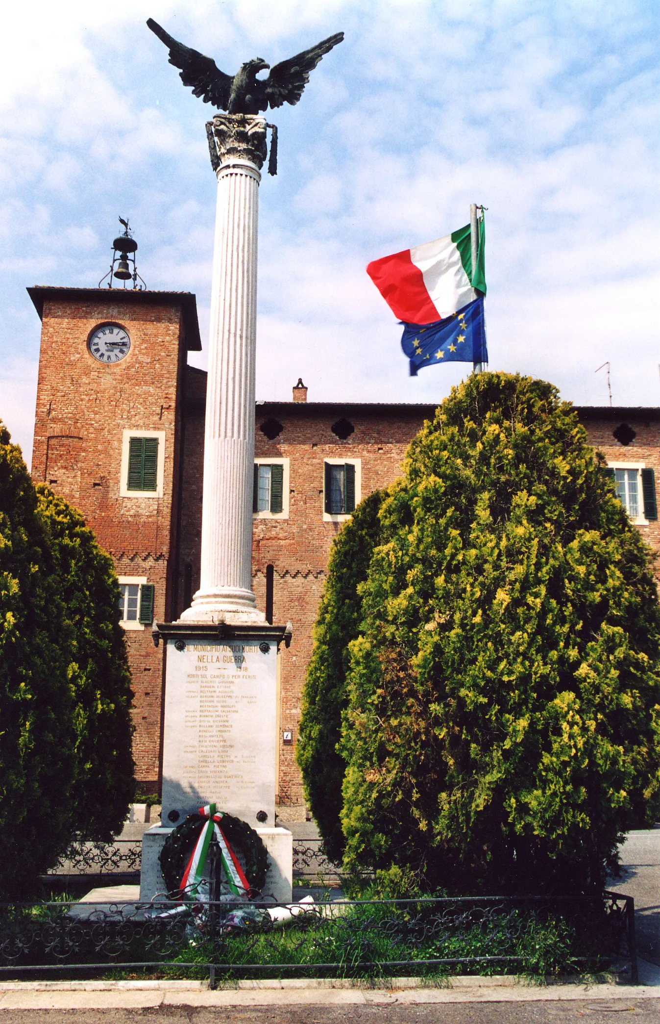 Photo showing: Monumento ai Caduti di Borgonovo Val Tidone, provincia di Piacenza. Del Capoluogo