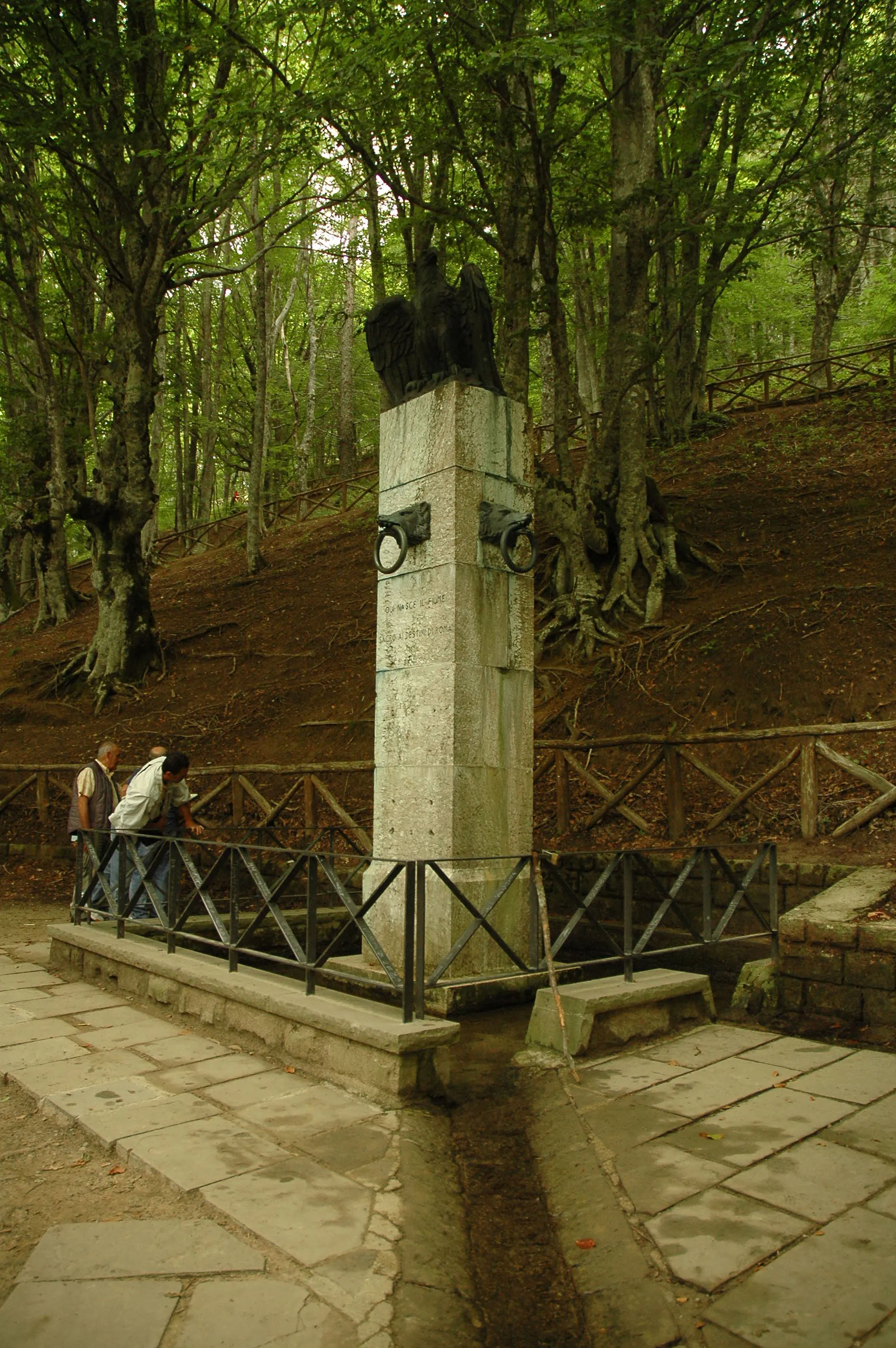 Photo showing: Sorgente del fiume Tevere