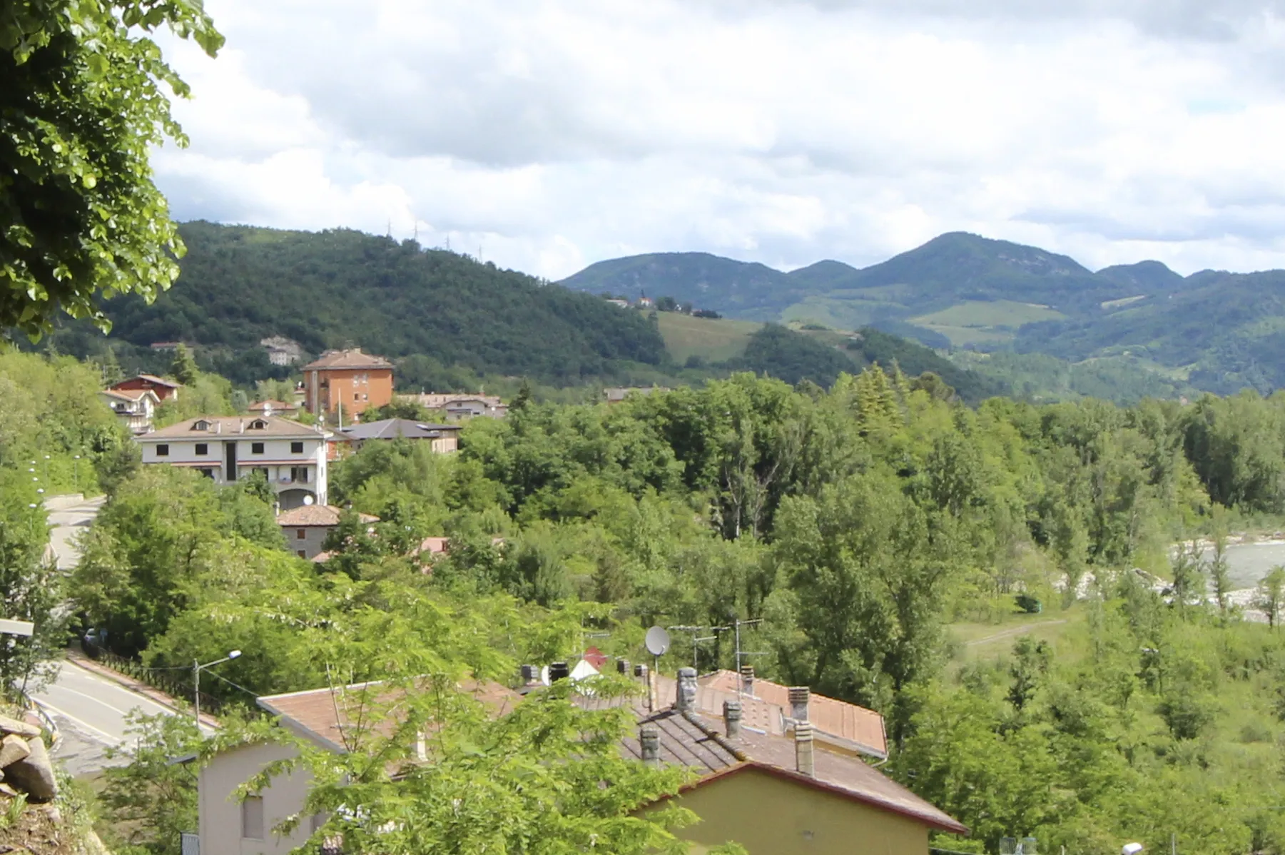 Photo showing: Piandisetta, hamlet of Grizzana Morandi, Province of Bologna, Emilia-Romagna, Italy