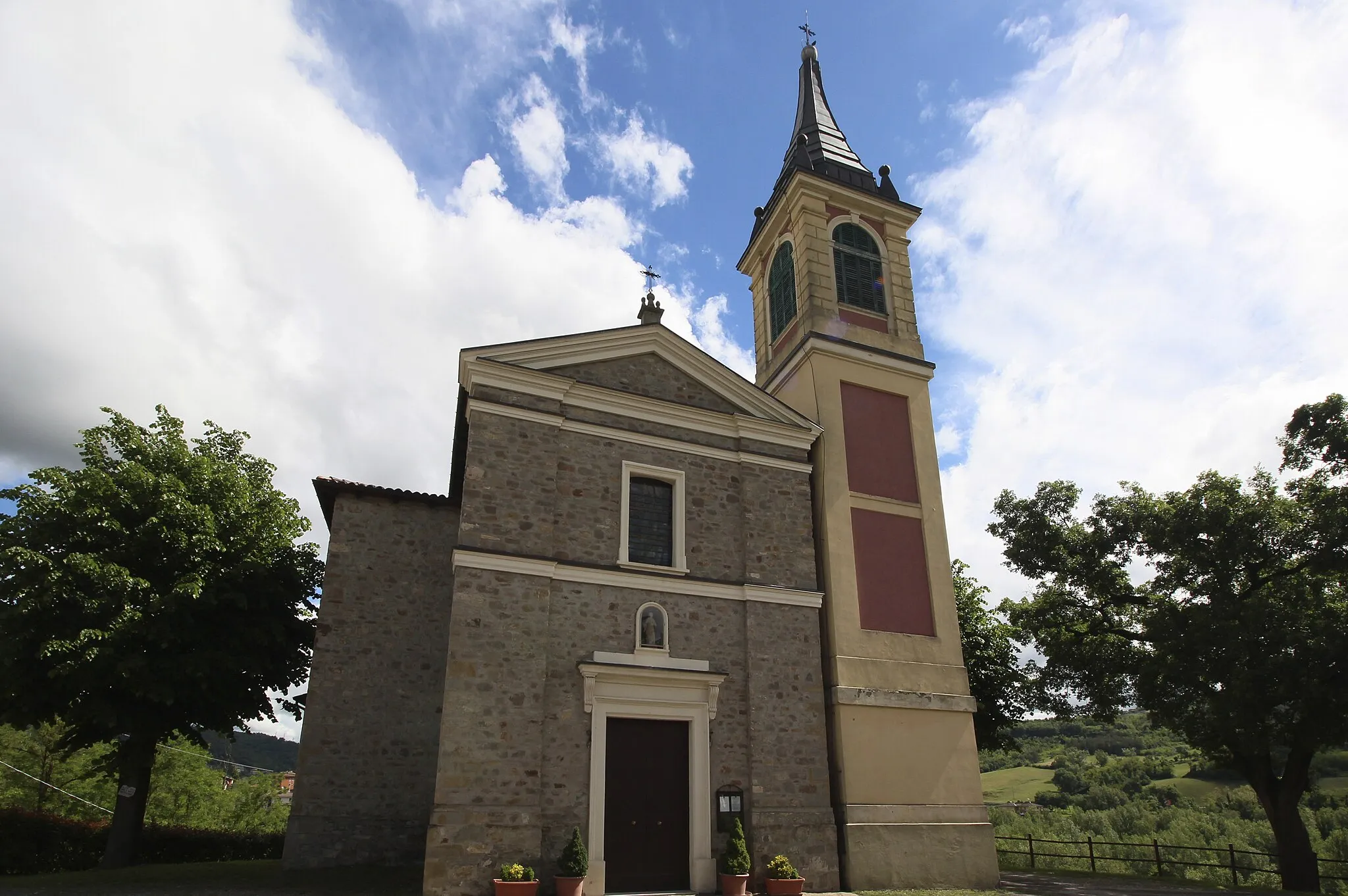 Photo showing: church Santa Giustina, Piandisetta, hamlet of Grizzana Morandi, Emilia-Romagna, Italy