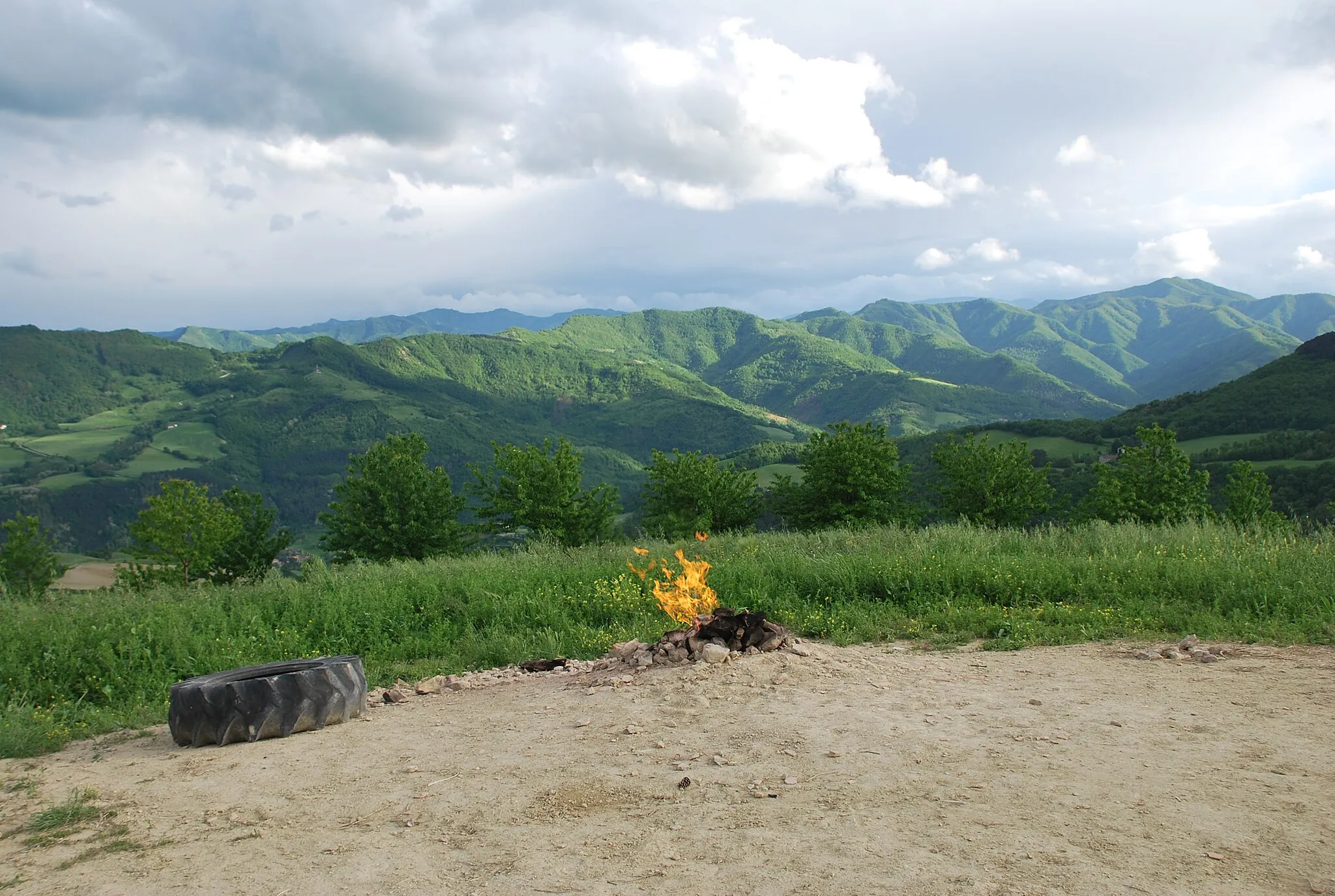 Photo showing: Tredozio (FC). Il piccolo vulcano. 19 Maggio 2013