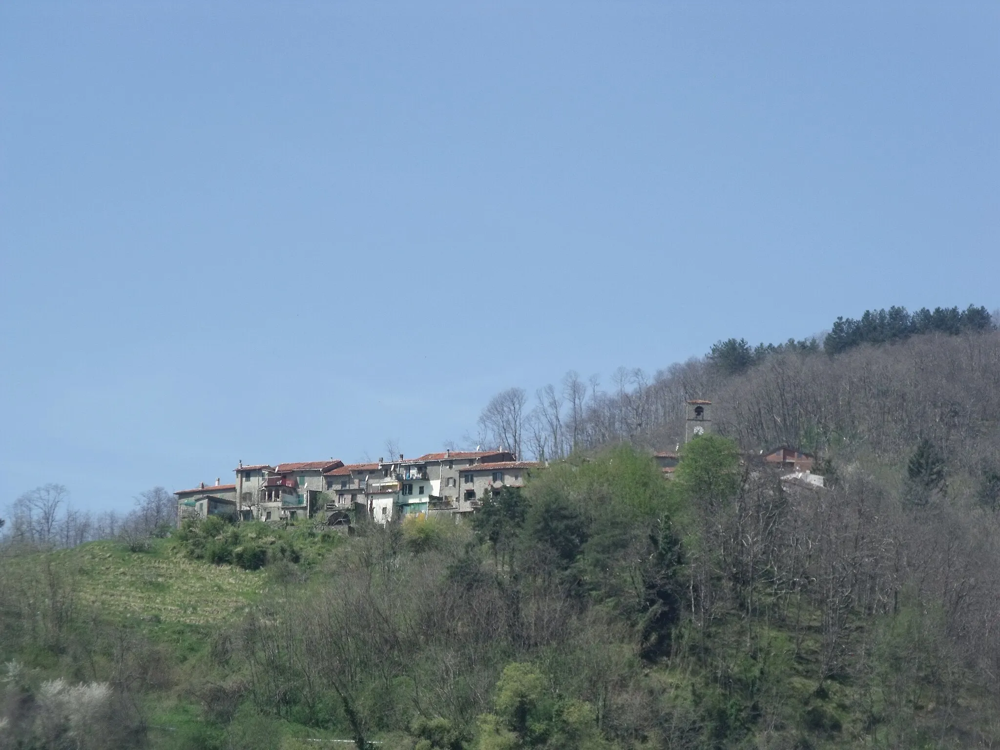 Photo showing: Panorama of Boveglio, hamlet of Villa Basilica, Province of Lucca, Tuscany, Italy