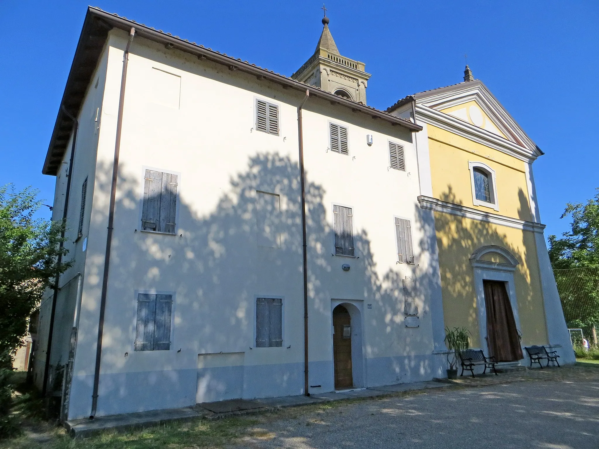 Photo showing: Chiesa di San Ruffino (San Ruffino, Parma) - facciata e canonica