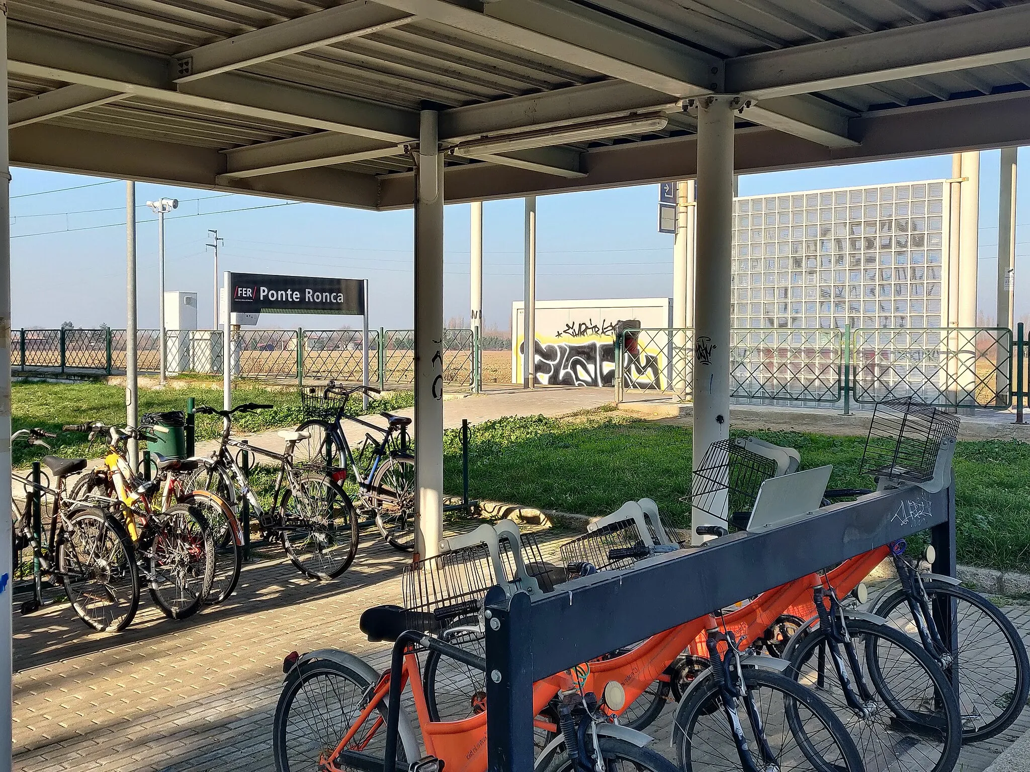 Photo showing: Stazione ferroviaria di Ponte Ronca.
