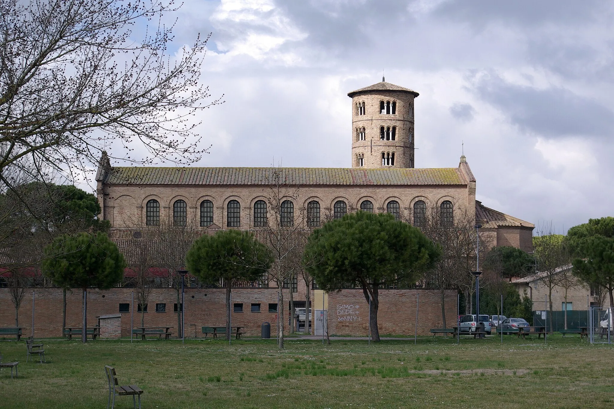 Photo showing: TheBasilica of Sant'Apollinare in Classe in Ravenna, Italy.