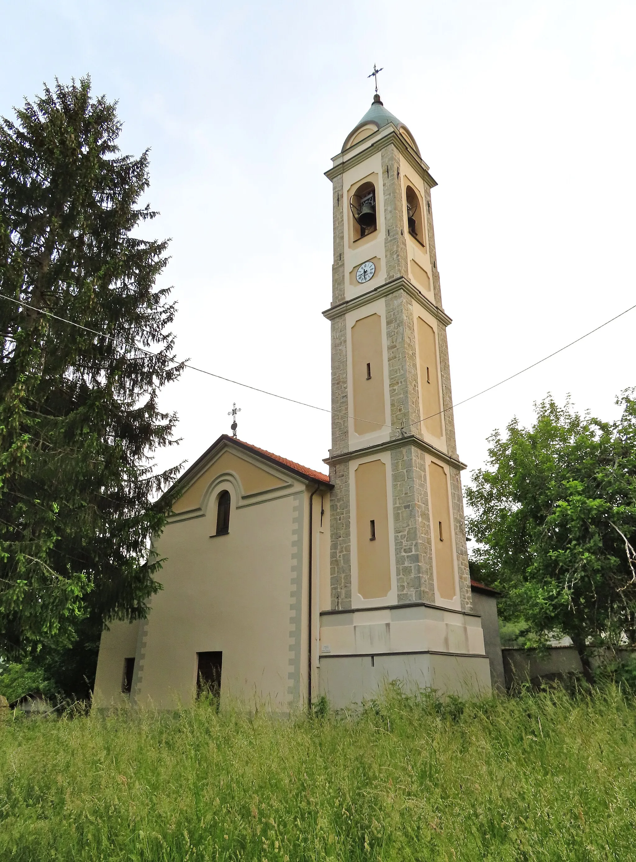 Photo showing: Facciata della chiesa di Sant'Apollinare