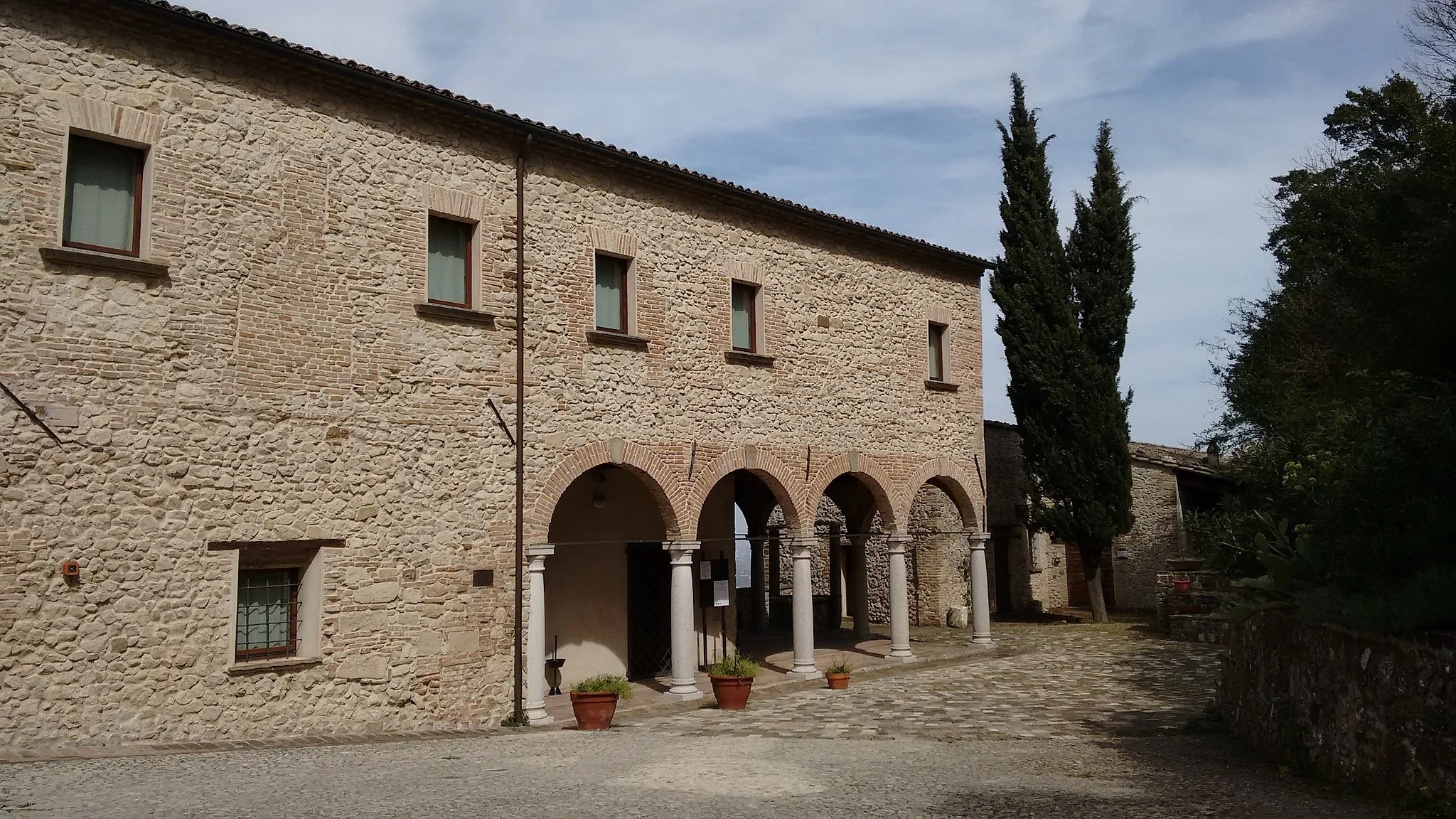 Photo showing: L'ingresso al Museo nell'ex Monastero di Sant'Agostino