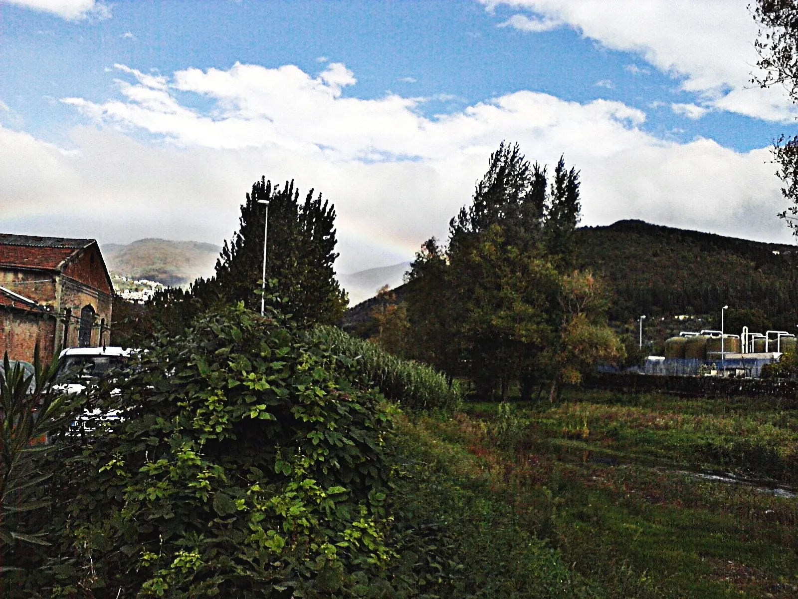Photo showing: rainbow