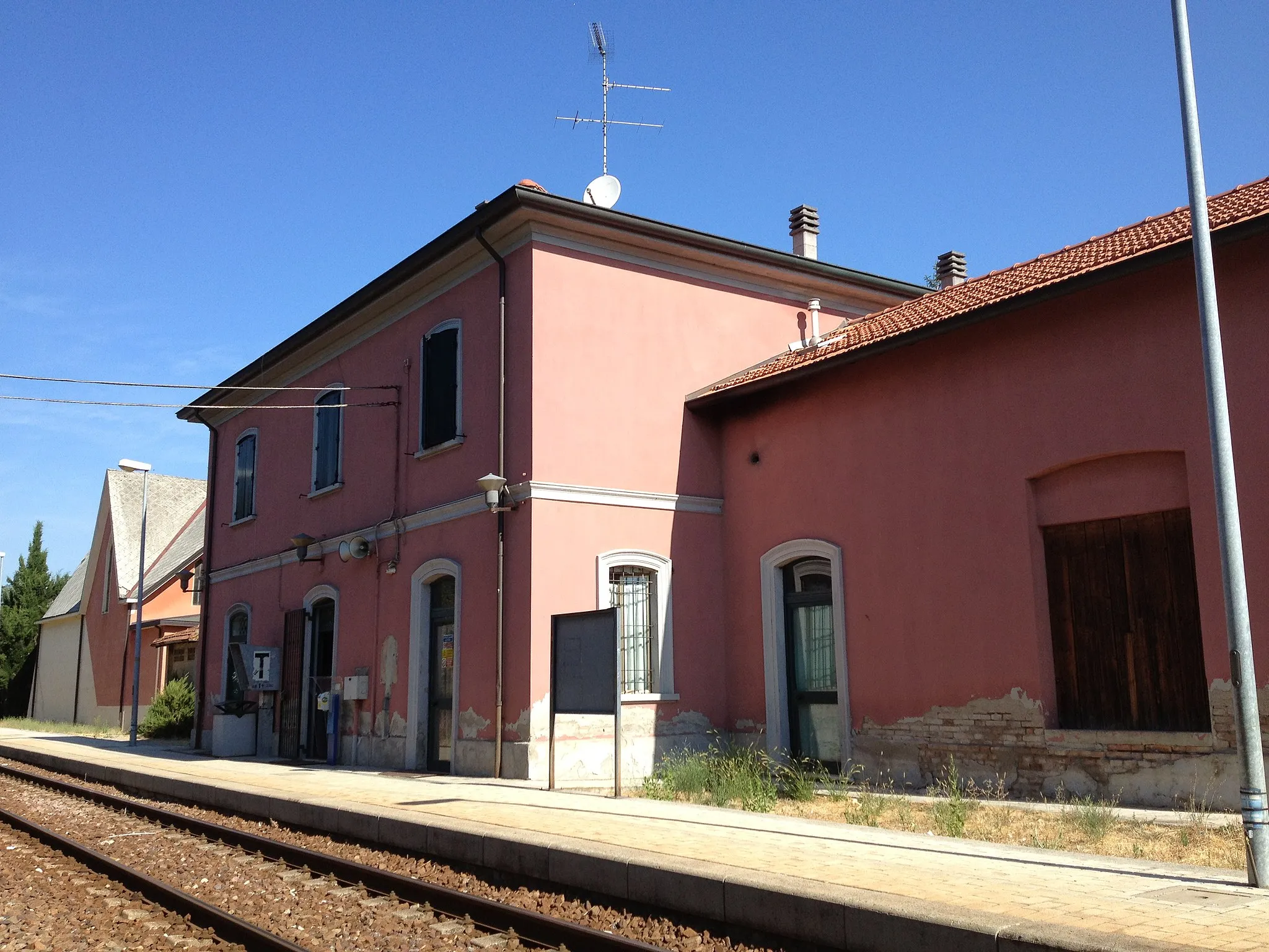 Photo showing: La stazione della Veggia, provincia di Reggio nell'Emilia.