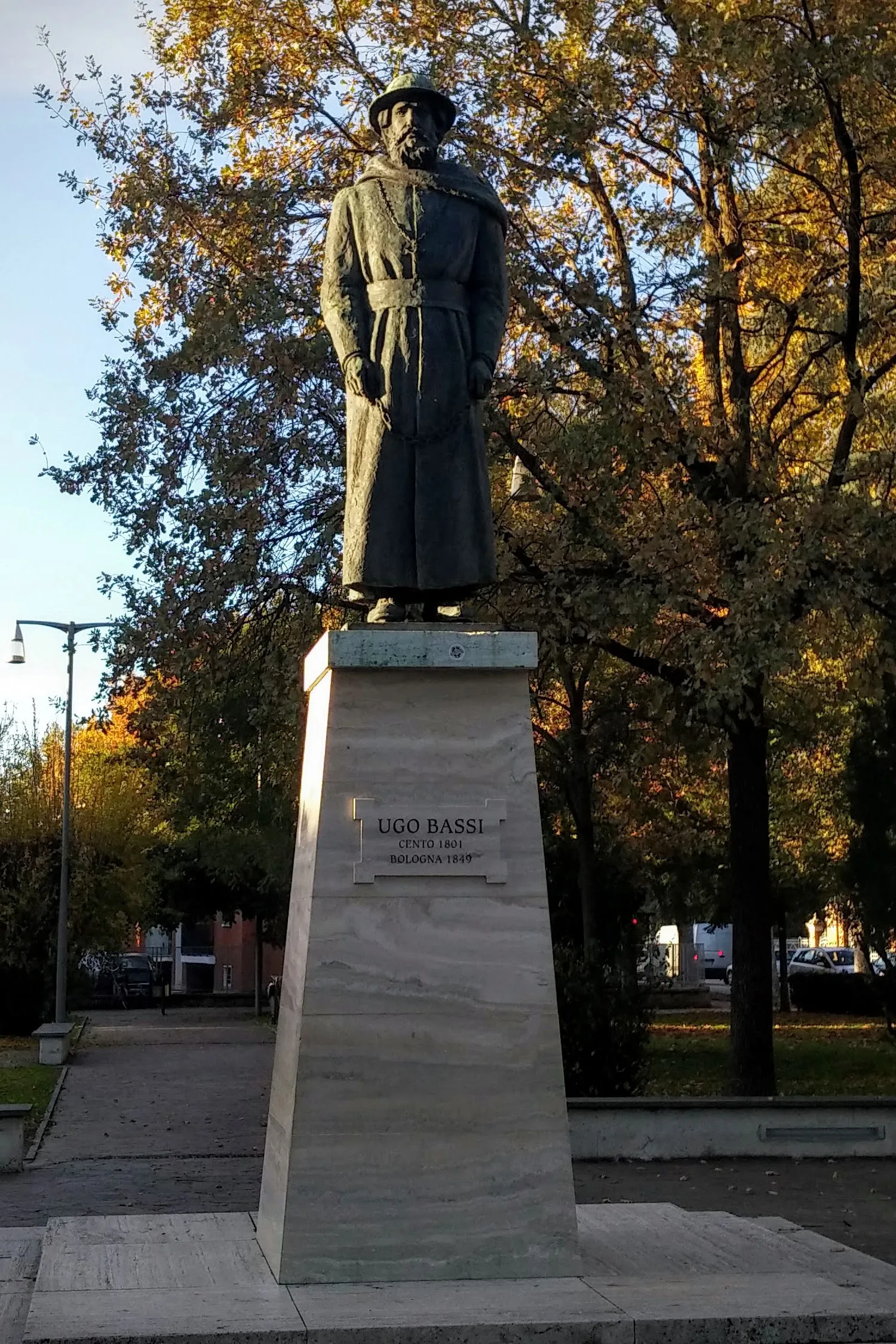 Photo showing: Pasqualini Enzo (1916-1998), statua di Ugo Bassi, (1961), l'opera è situata al centro dell'omonimo giardino a Cento (FE)