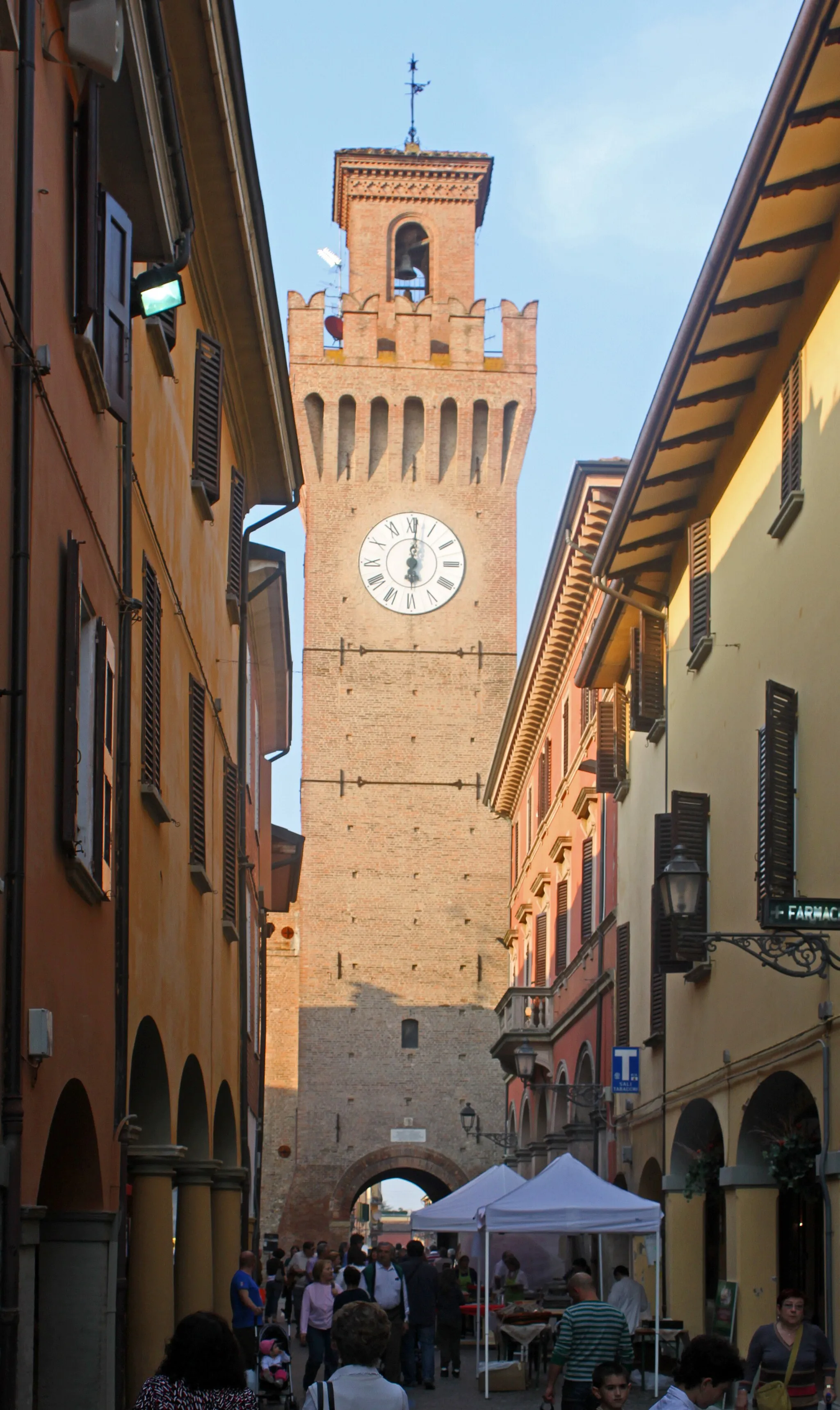 Photo showing: Castel San Pietro: Torre dell'Orologio