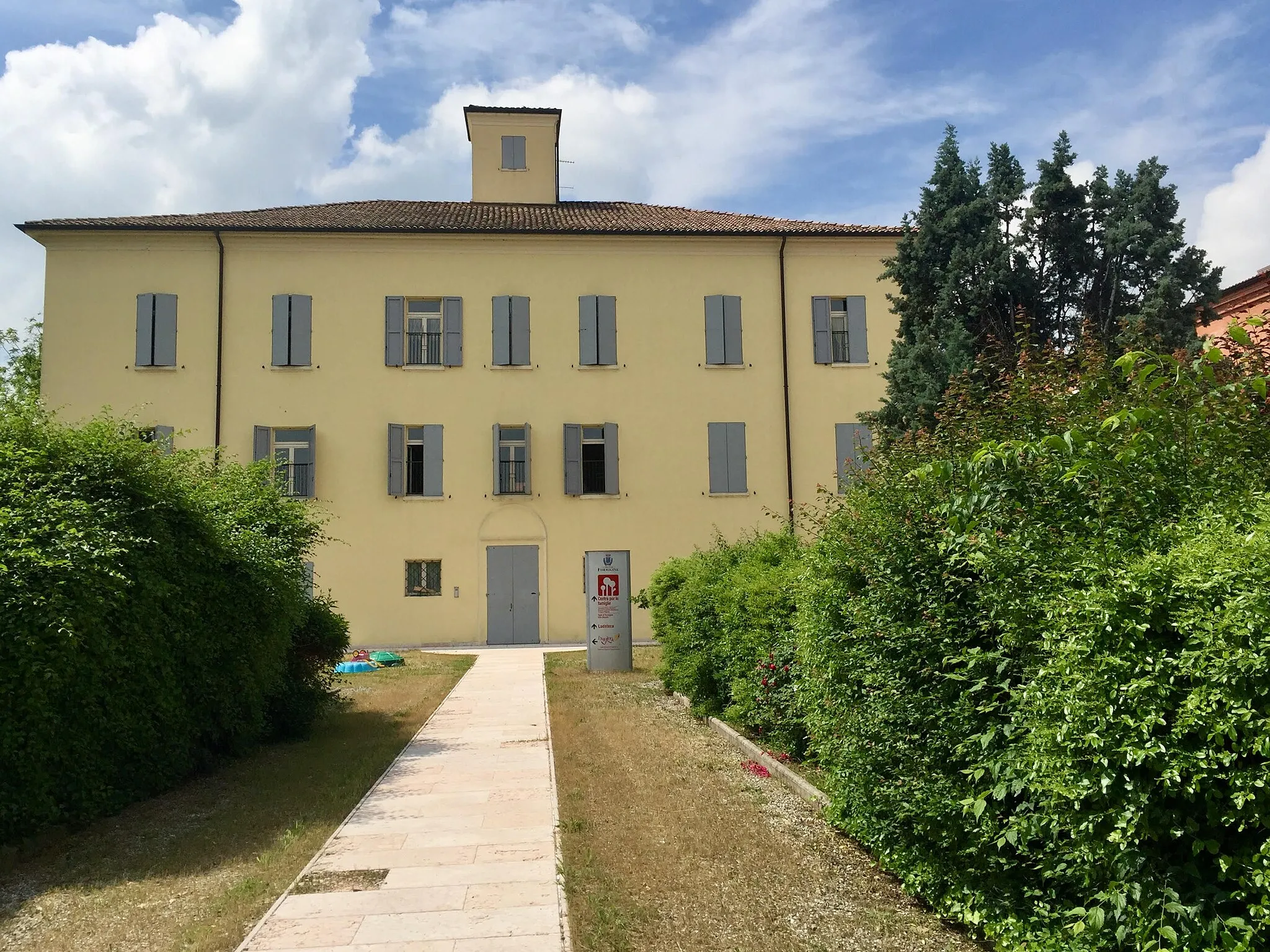 Photo showing: villa bianchi