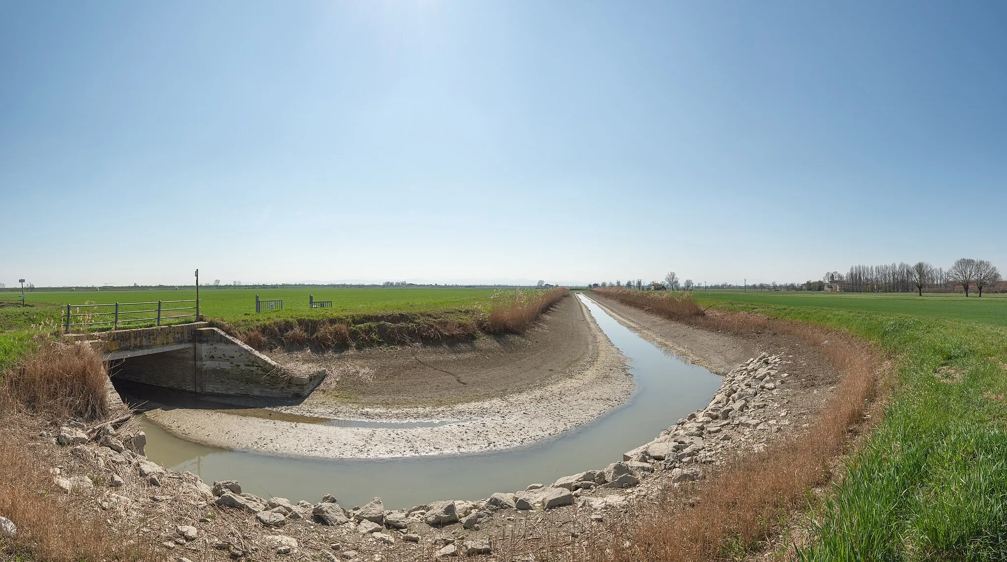 Photo showing: Canale Castelnovo Alto - Castelnovo di Sotto, Reggio Emilia, Italia