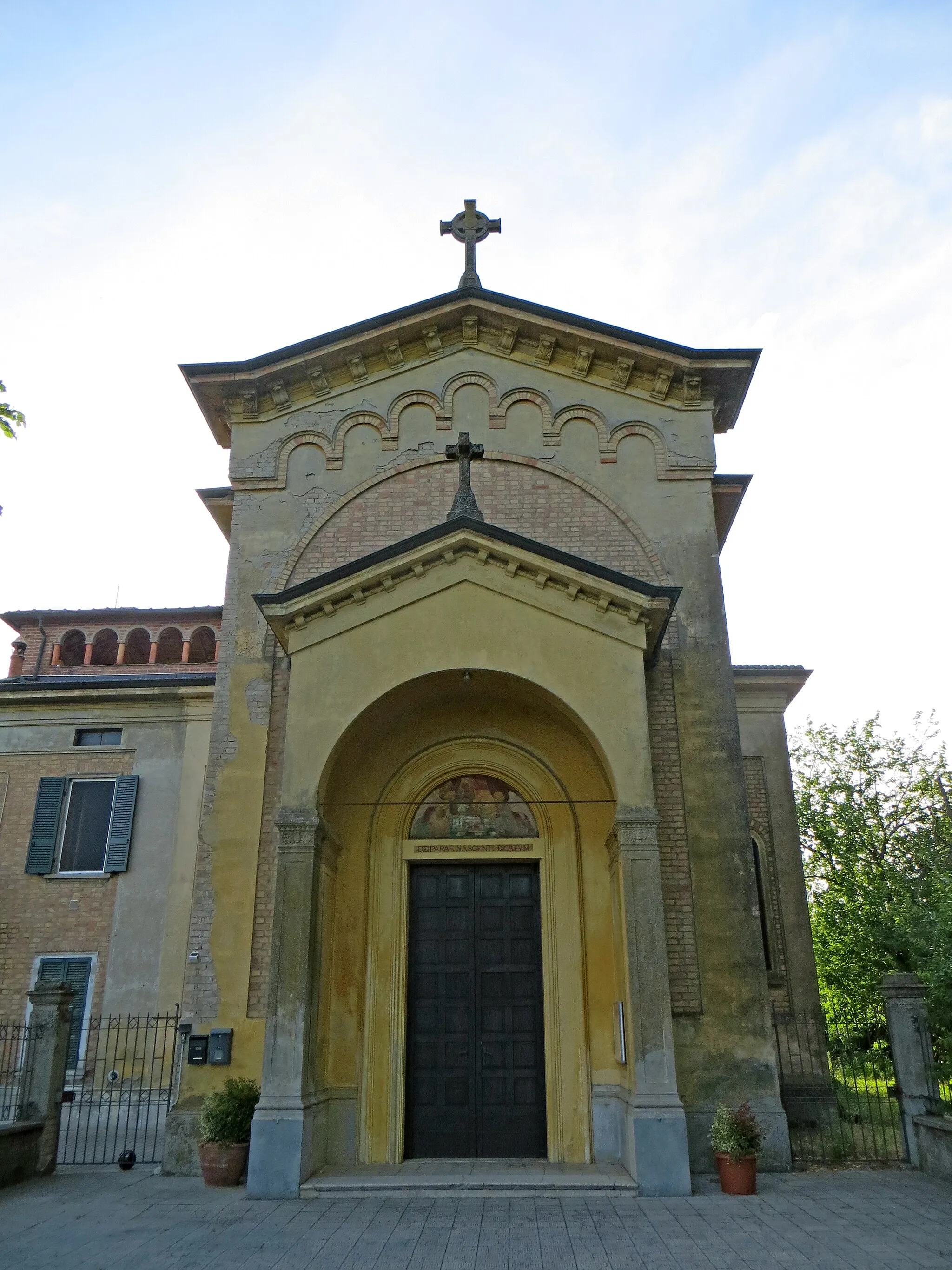 Photo showing: Chiesa della Natività di Maria Vergine (Baganzolino, Parma) - facciata