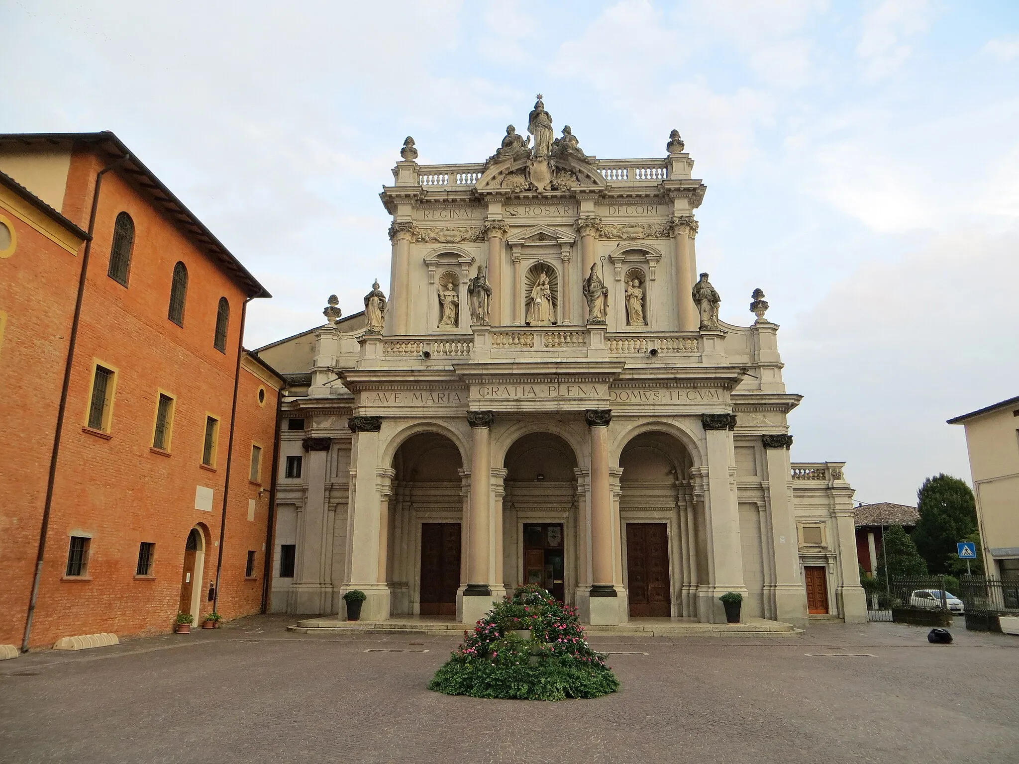 Photo showing: Santuario della Beata Vergine del Santo Rosario (Fontanellato) - facciata