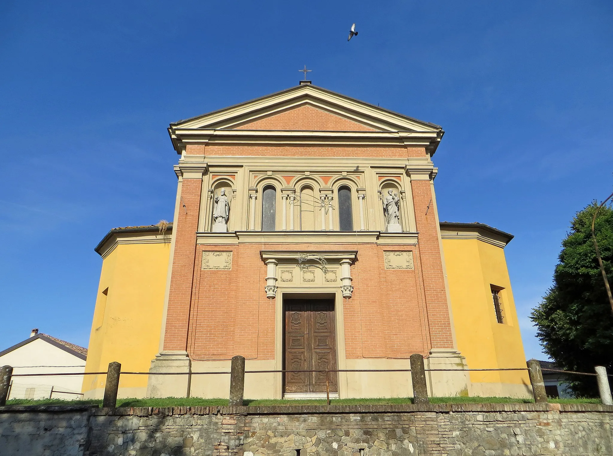 Photo showing: Chiesa di Santo Stefano (Basilicagoiano, Montechiarugolo) - facciata