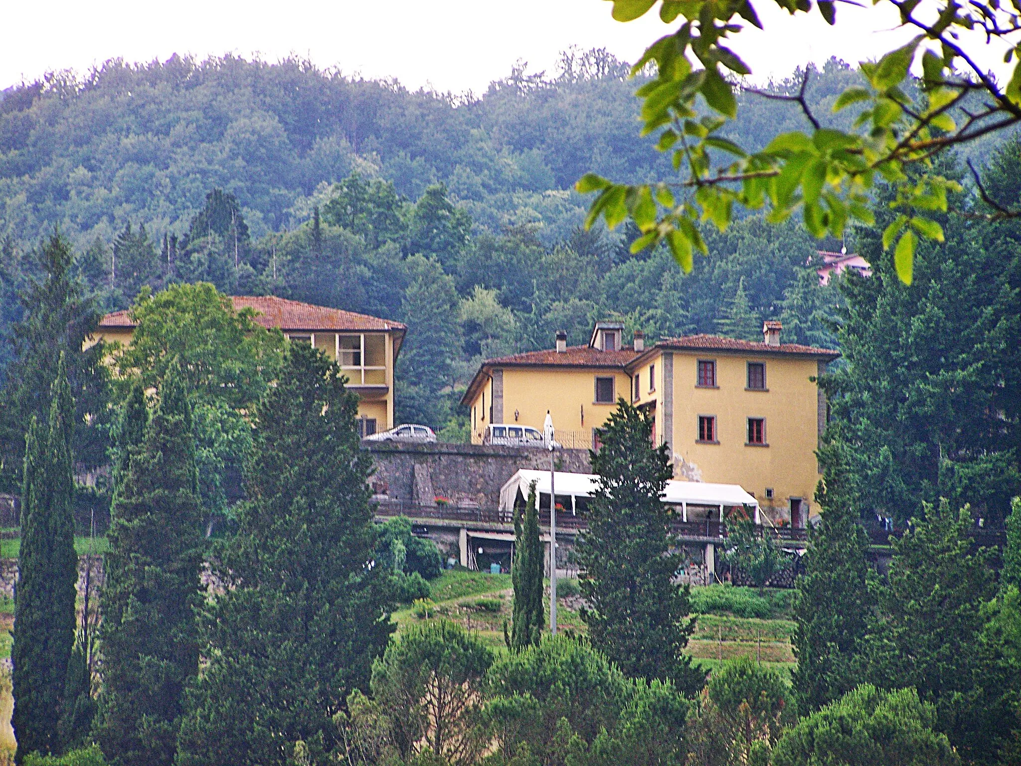 Photo showing: La Villa