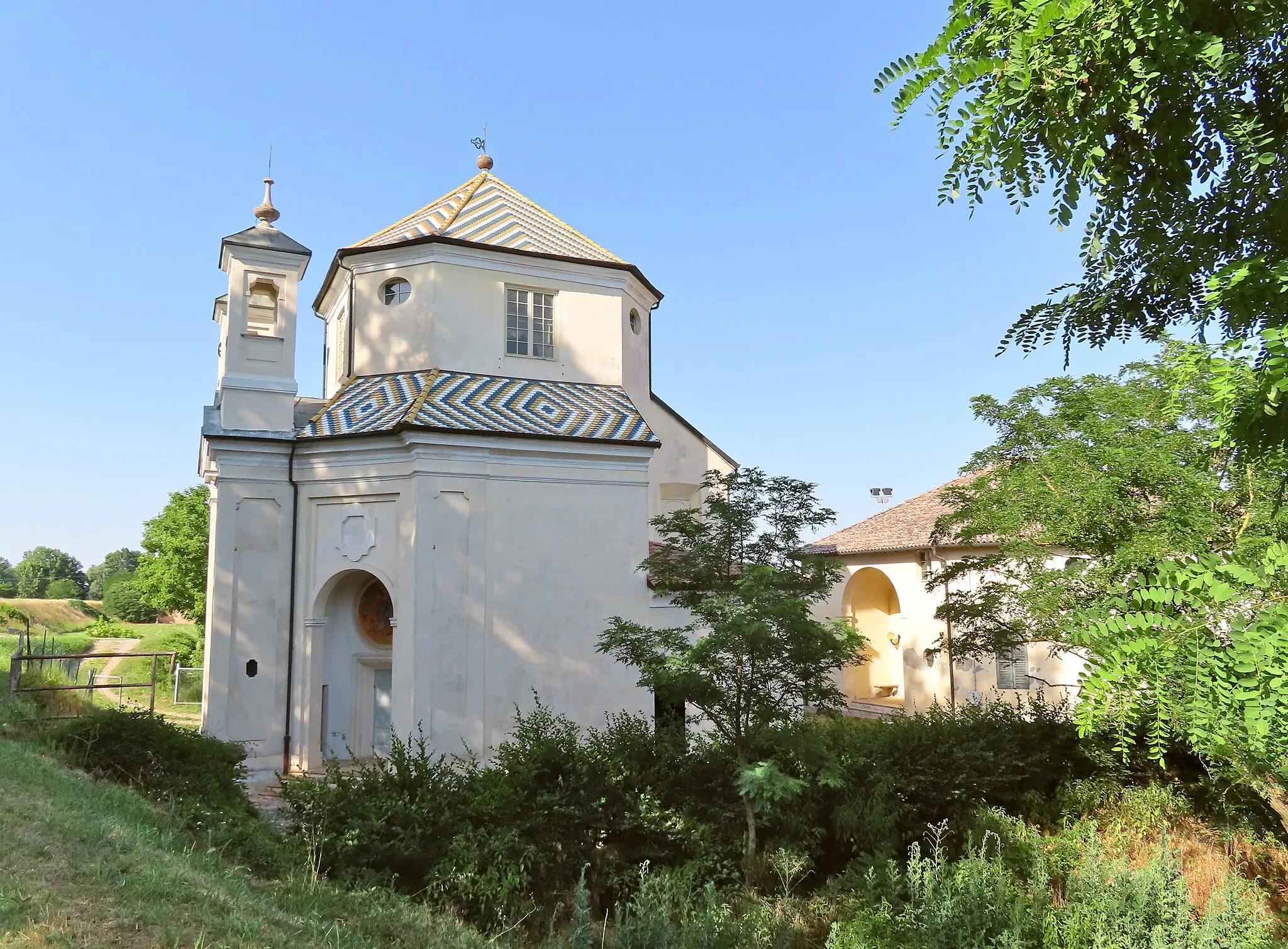 Photo showing: Lato sud dell'oratorio della Santissima Annunziata