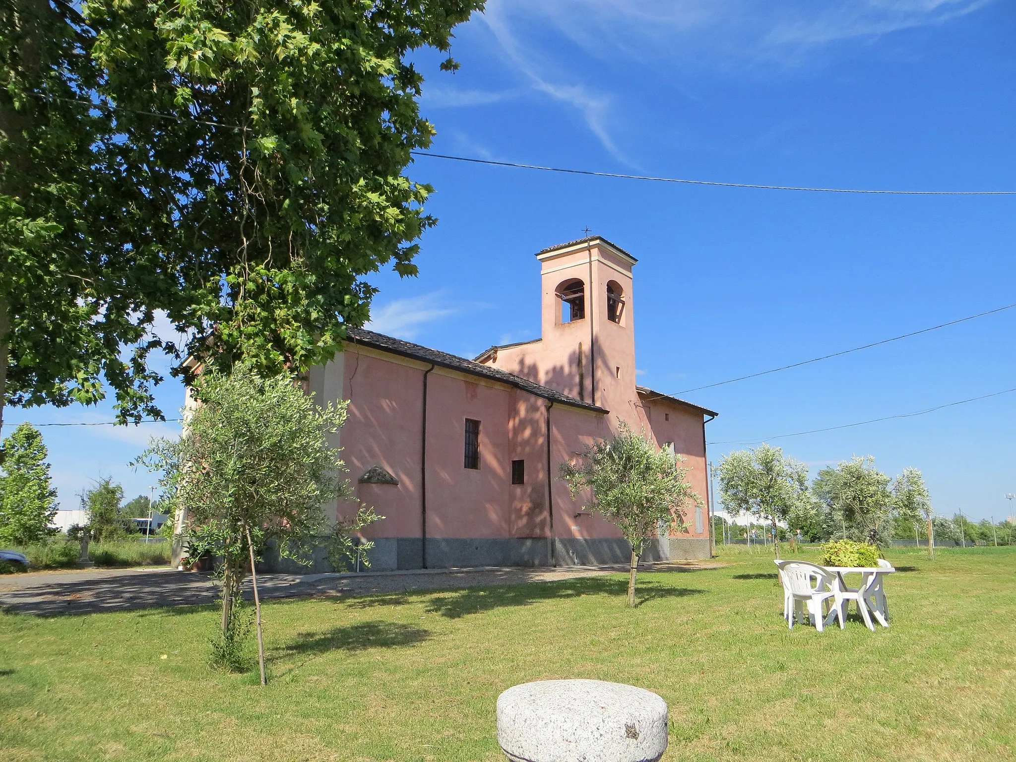 Photo showing: Chiesa di San Giovanni Evangelista (Ugozzolo, Parma) - lato sud