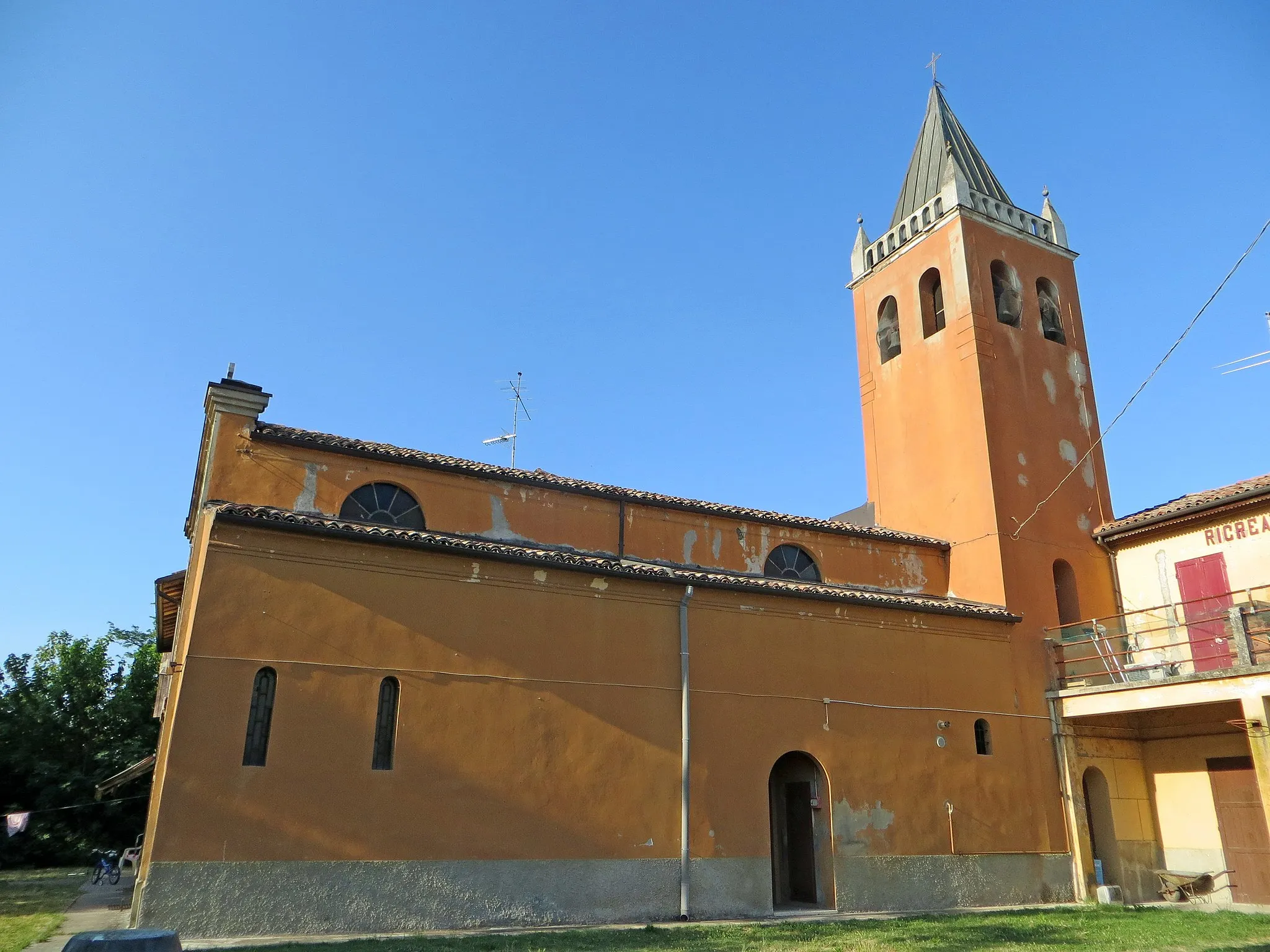Photo showing: Chiesa di Santo Stefano (Martorano, Parma) - lato sud