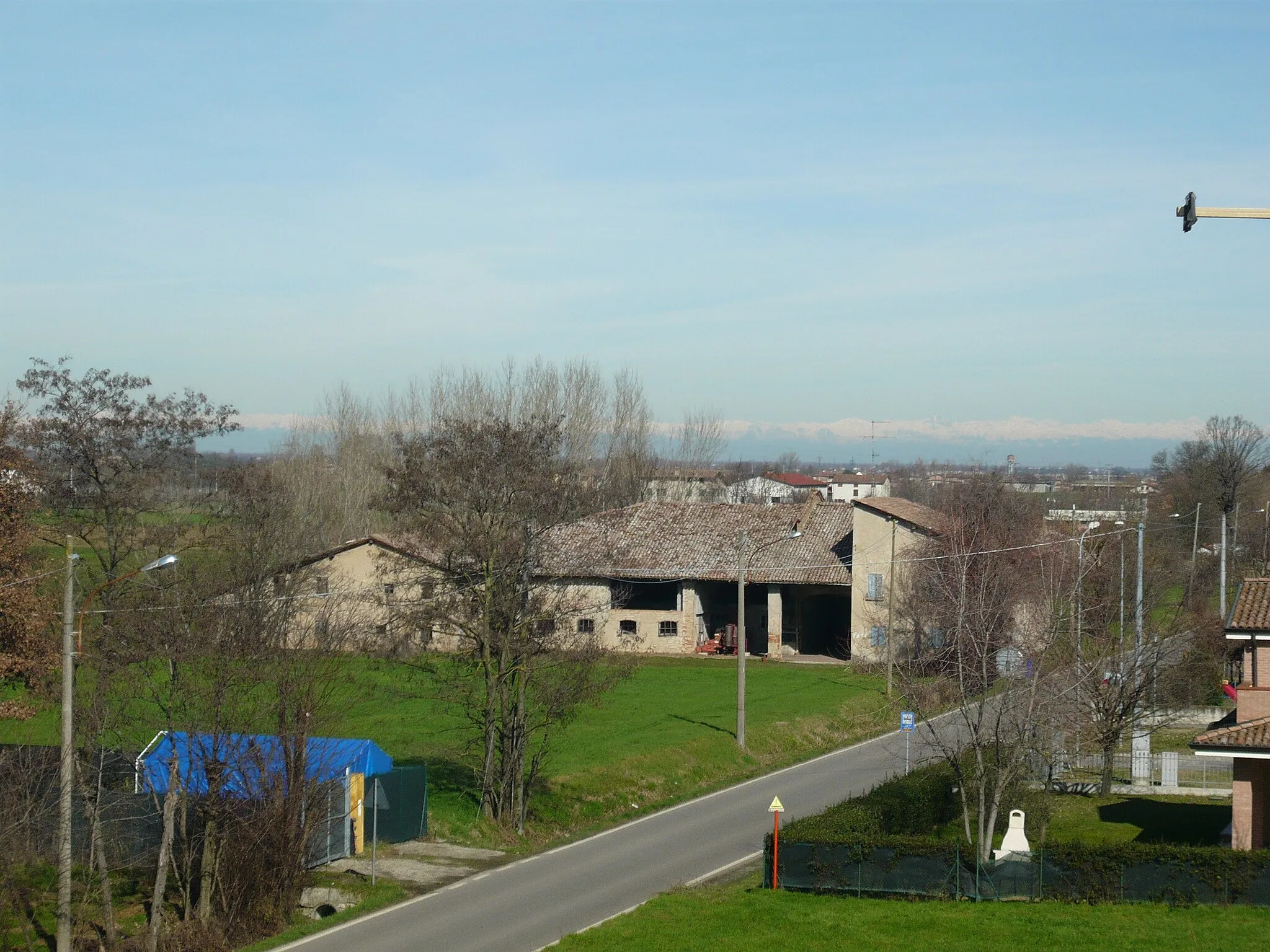 Photo showing: The view of the Alps from Aiola