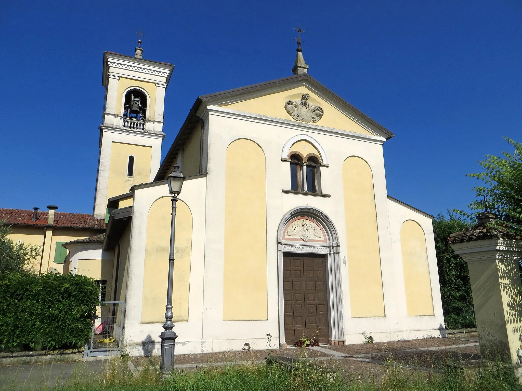 Photo showing: Chiesa dell'Assunzione di Maria Vergine (Valera, Parma) - facciata