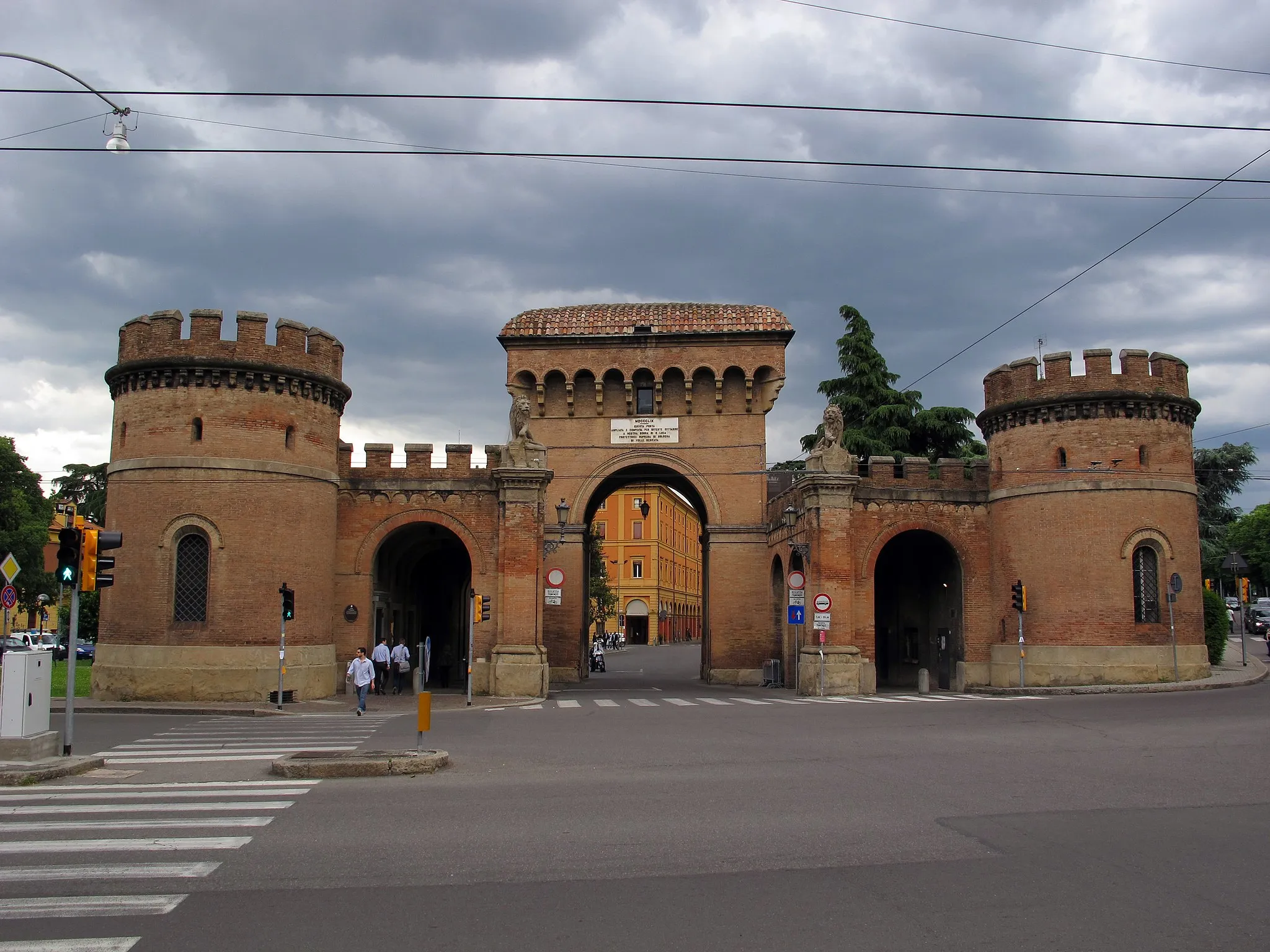Photo showing: Bologna, porta saragozza