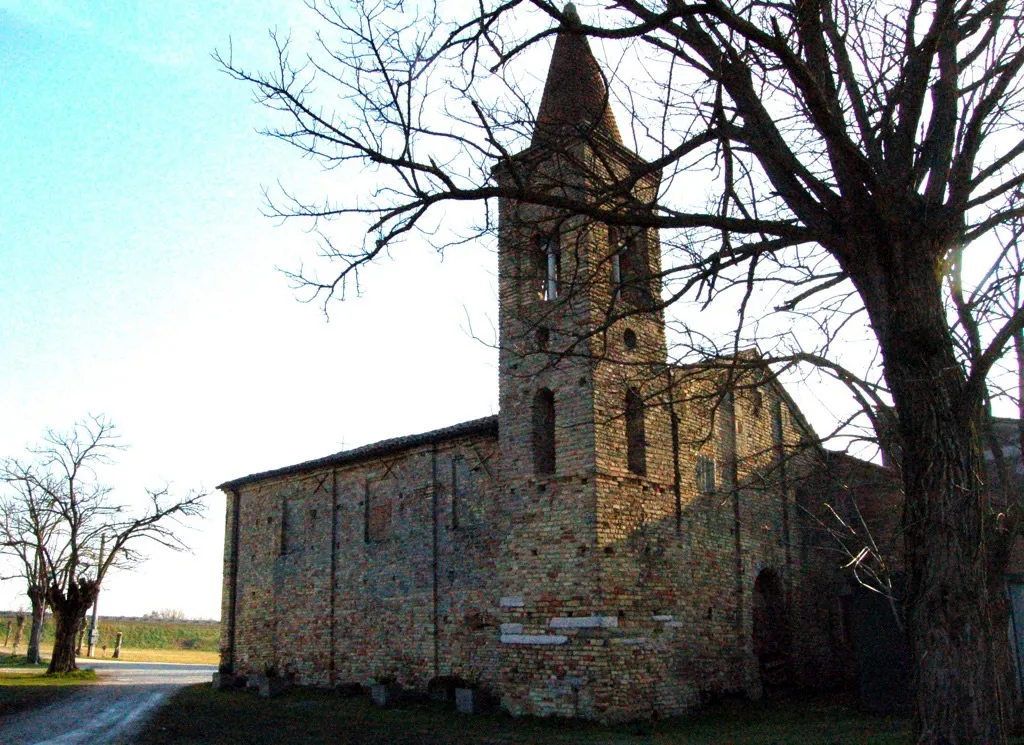 Photo showing: Chiesa di Sant'Apollinare a Longana (RA)