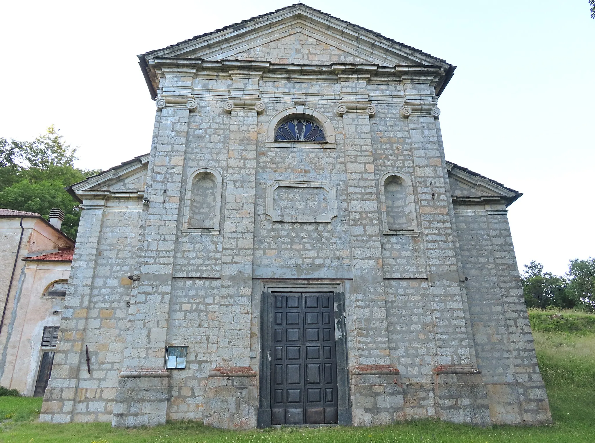 Photo showing: Facciata del chiesa di San Lorenzo Martire
