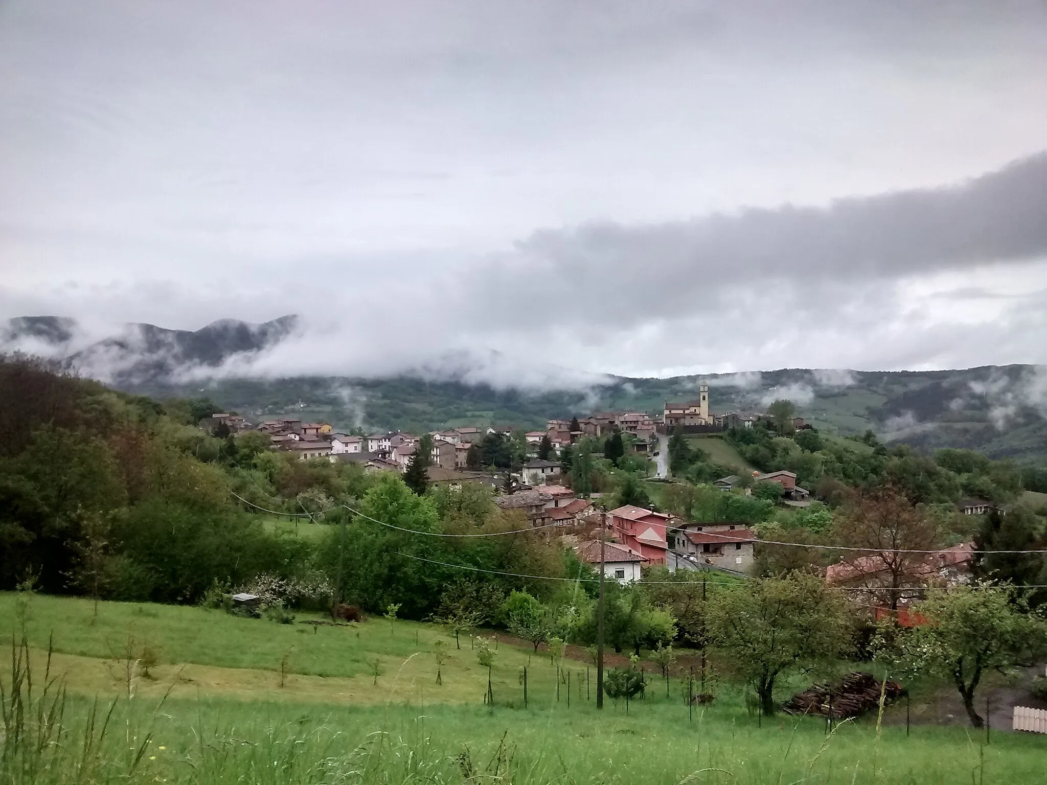 Photo showing: Panorama di Vezzolacca, frazione del comune di Vernasca