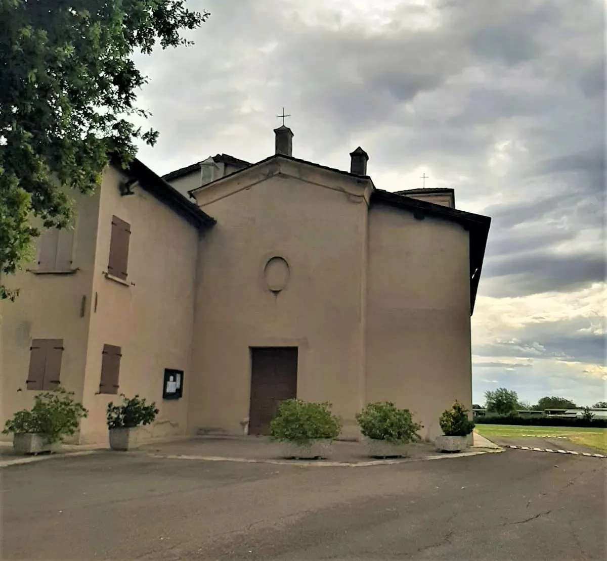 Photo showing: facciata della chiesa di Cacciola di Scandiano (RE)