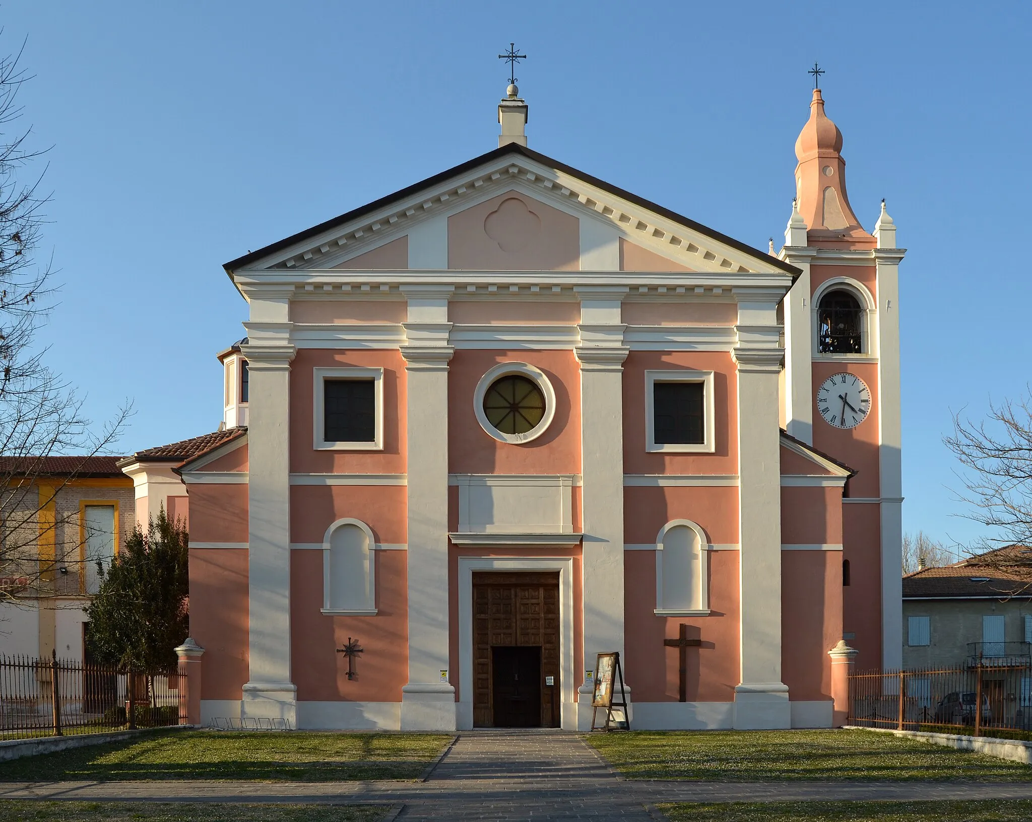 Photo showing: Chiesa di Rivara a San Felice sul Panaro dopo le ristrutturazioni nel 2022.