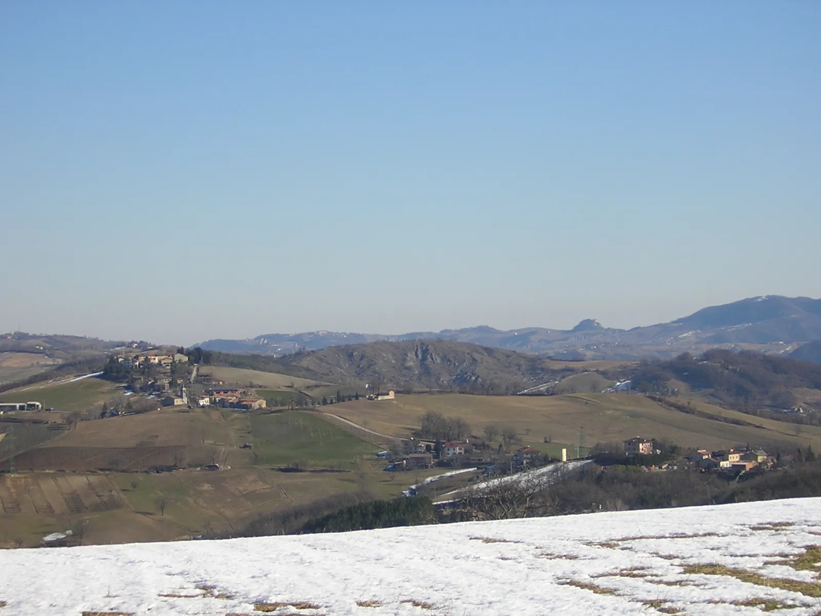 Photo showing: panorama di lodrignano e sella di lodrignano