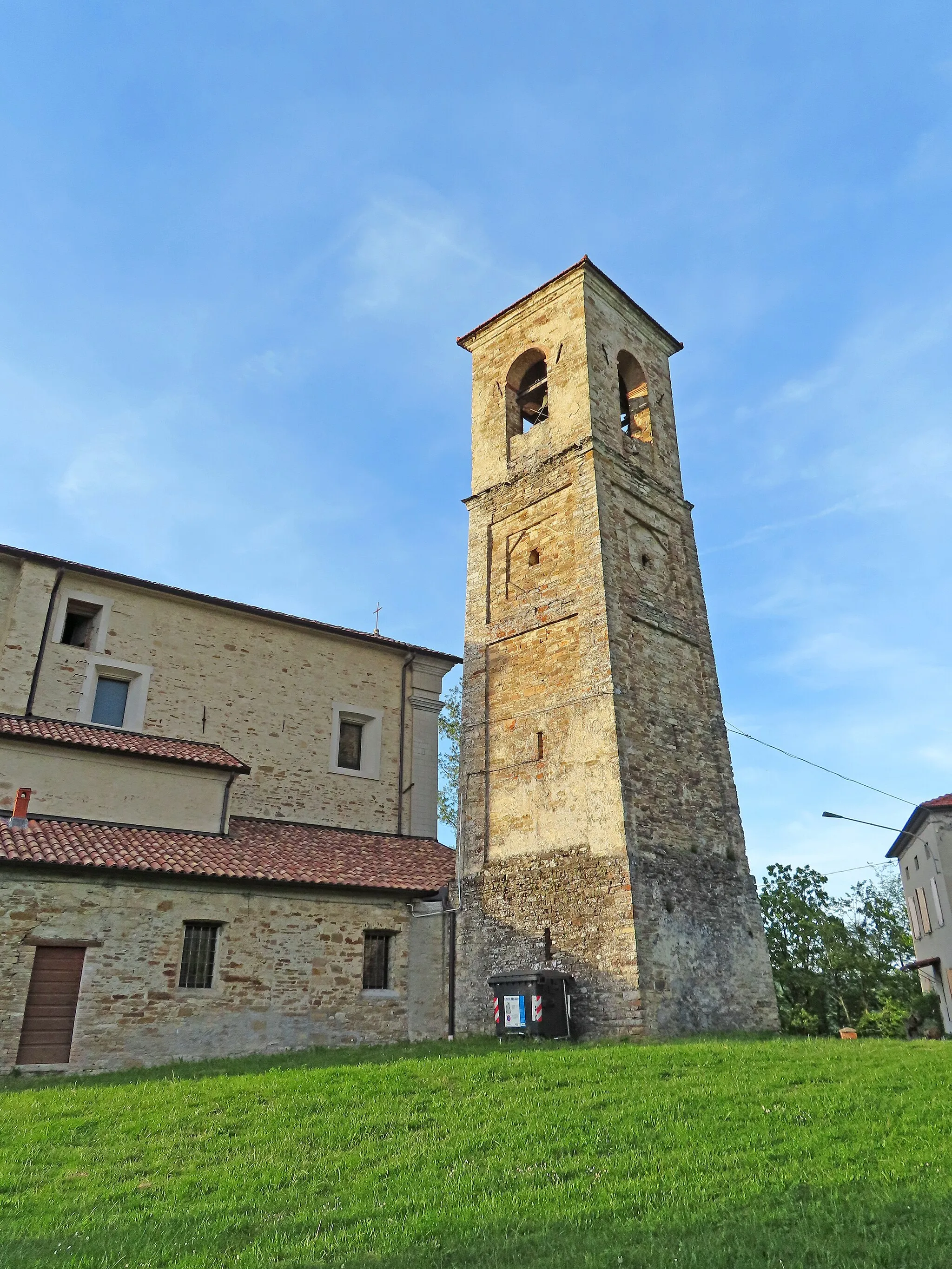 Photo showing: Lato sud e campanile della chiesa di San Prospero